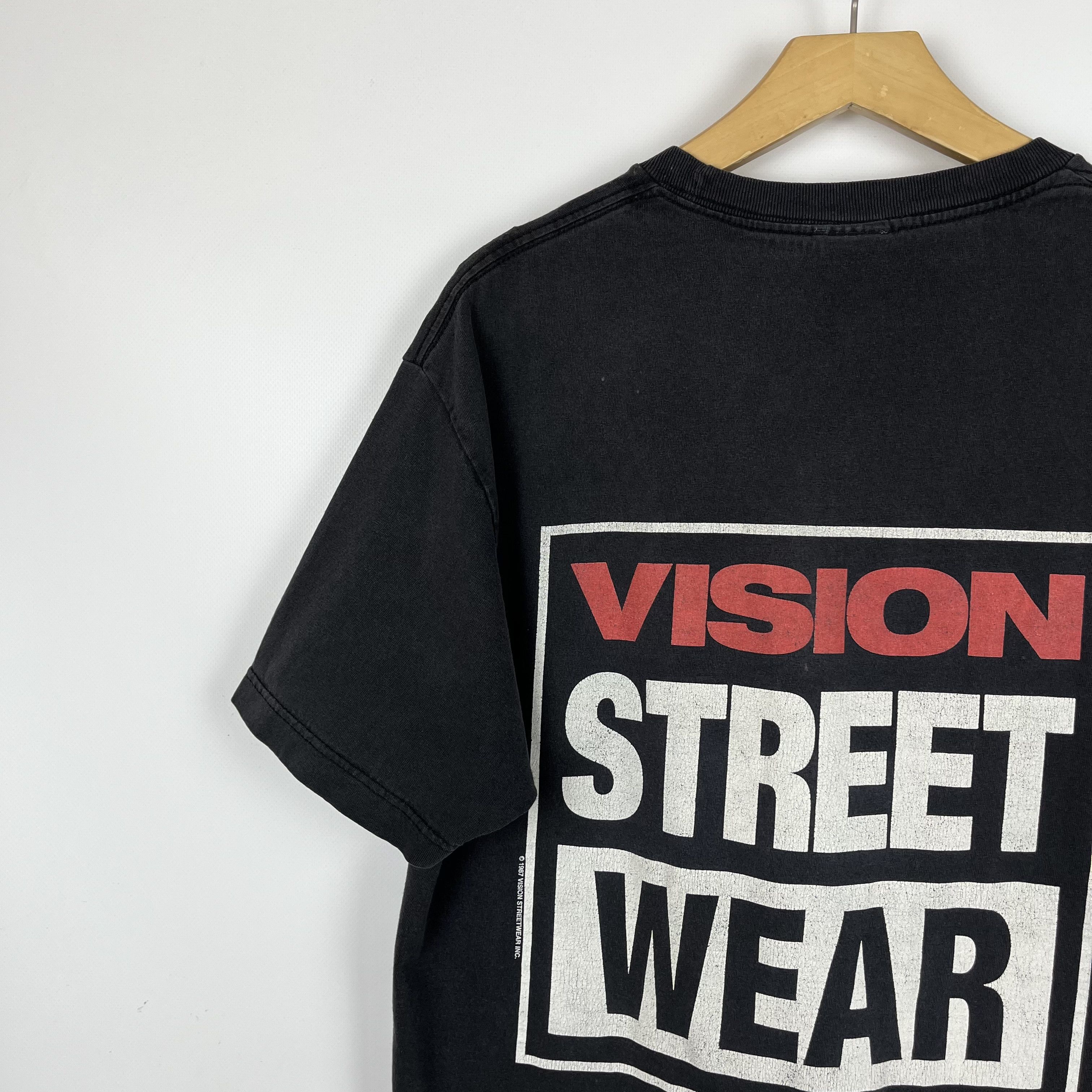 Vision Streetwear Vintage Vision Streetwear Big Logo T Shirt 1987 Size US L / EU 52-54 / 3 - 22 Thumbnail