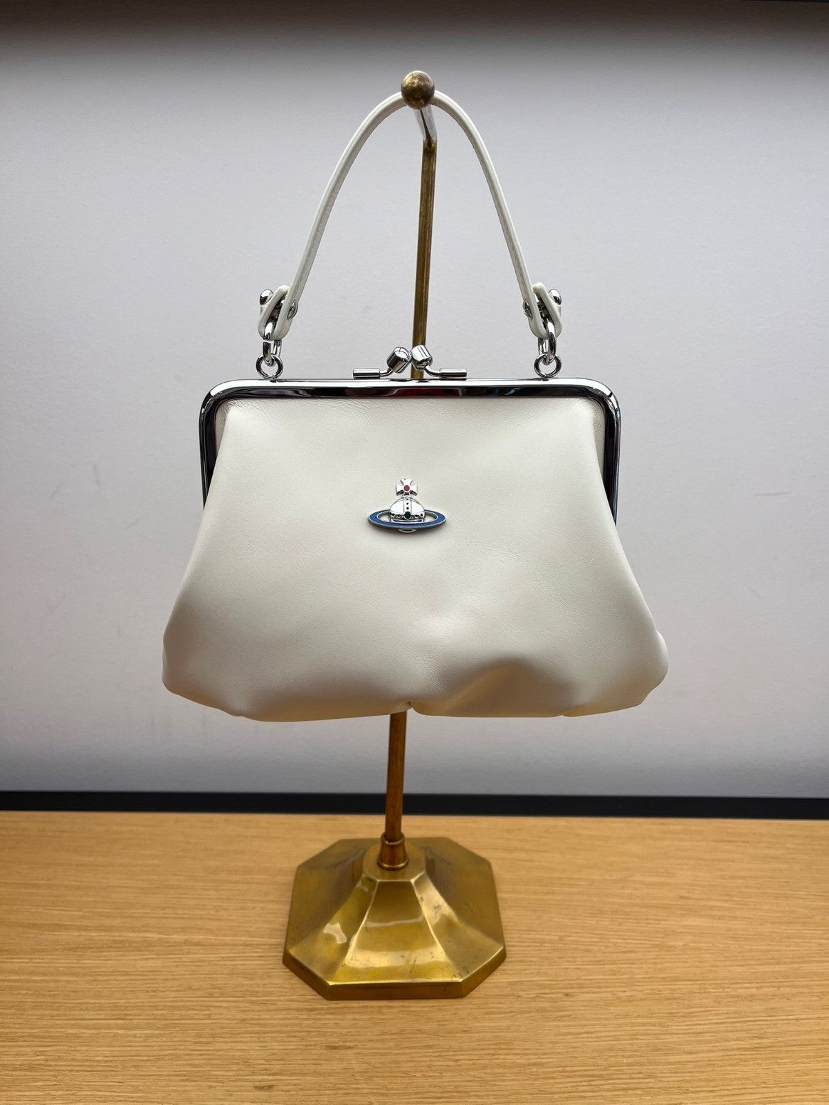 Vivienne Westwood o1f1d3z0625 Size: OS / Granny Bag in White | Grailed