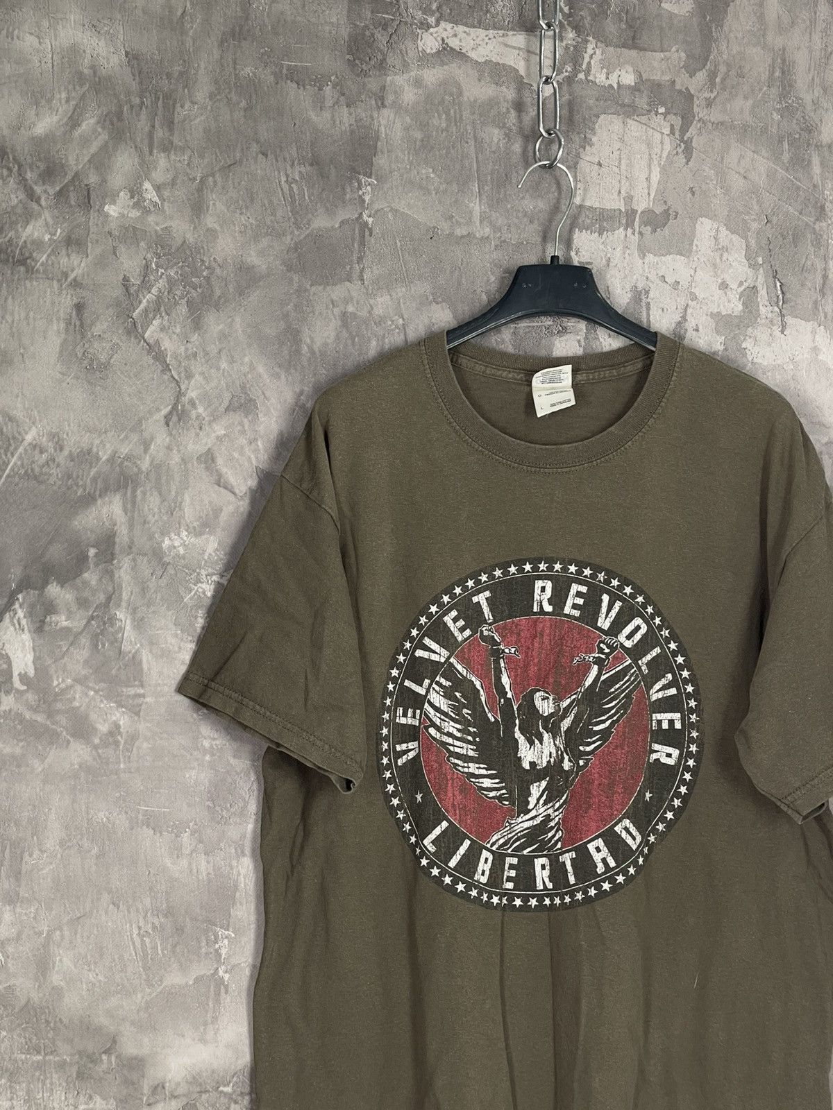 Band Tees × Vintage Velvet Revolver 00s Hype Rock Metal Tour Vintage Tee Size US L / EU 52-54 / 3 - 3 Thumbnail