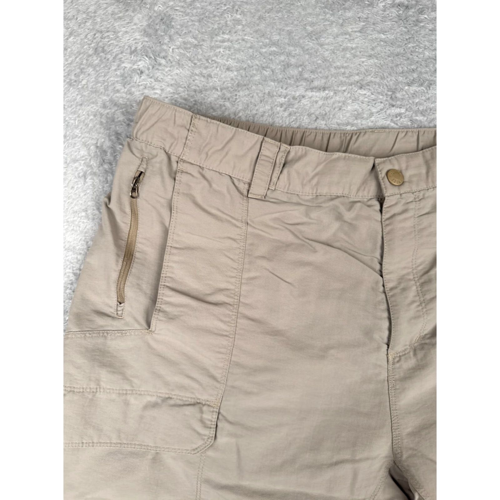 The North Face The North Face Shorts Men 2XL Beige Nylon Cargo Pocket 40x10 Casual Travel 100% Microfiber Vintage No Size US 39 - 4 Thumbnail