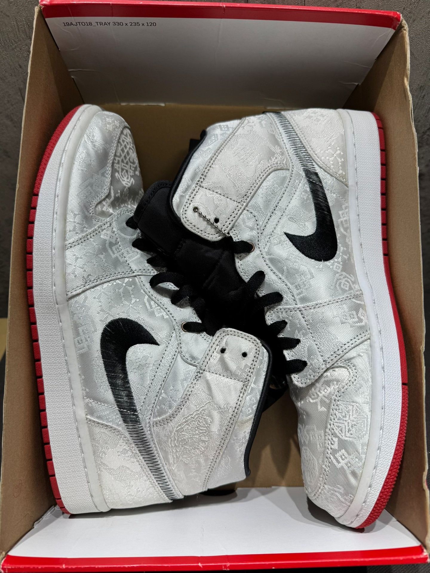 Nike Nike White Lowtop Sneakers 10.5 Men Size US 10.5 / EU 43-44 - 1 Thumbnail