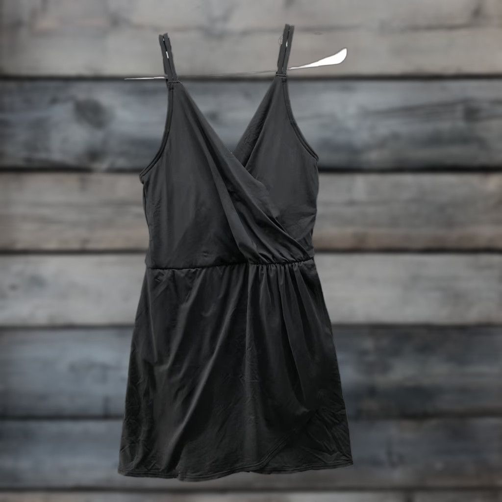 Lands' End Lands' End Swim Dress Womens S (6-8) Black Padded Surplice One Piece Cami Swim Top Style Tank Swimming Dress Shirt? Size S / US 4 / IT 40 - 1 Thumbnail