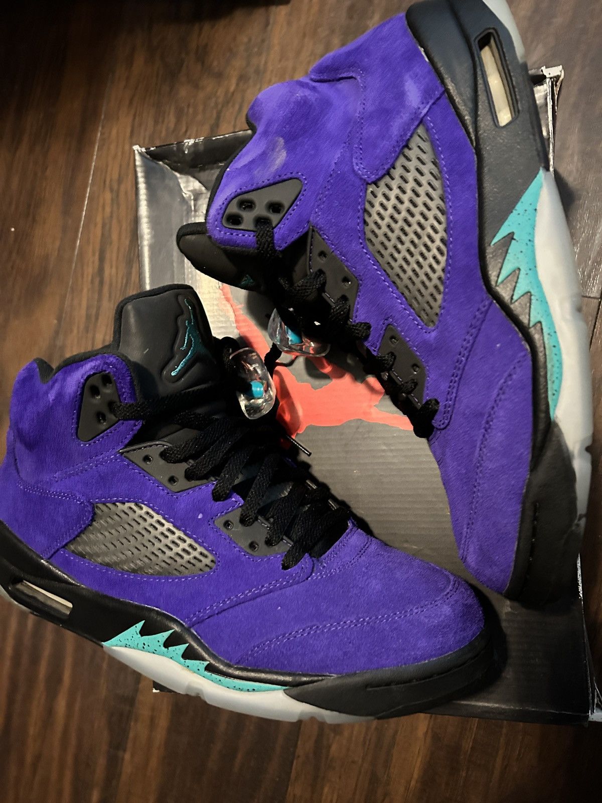 Jordan Brand Air Jordan 5 Retro Alternate Grape Size US 11 / EU 44 - 4 Thumbnail