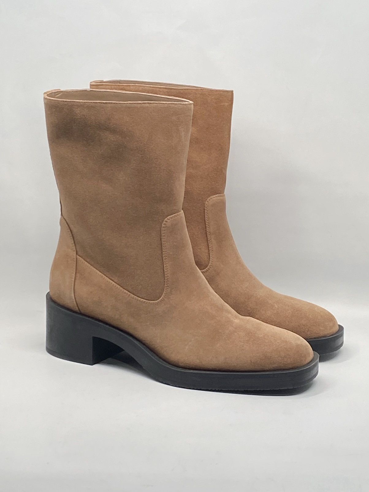 Stuart Weitzman Stuart Weitzman Kaia 40MM Sport Suede Booties size 9 Size US 9 / IT 39 - 1 Thumbnail