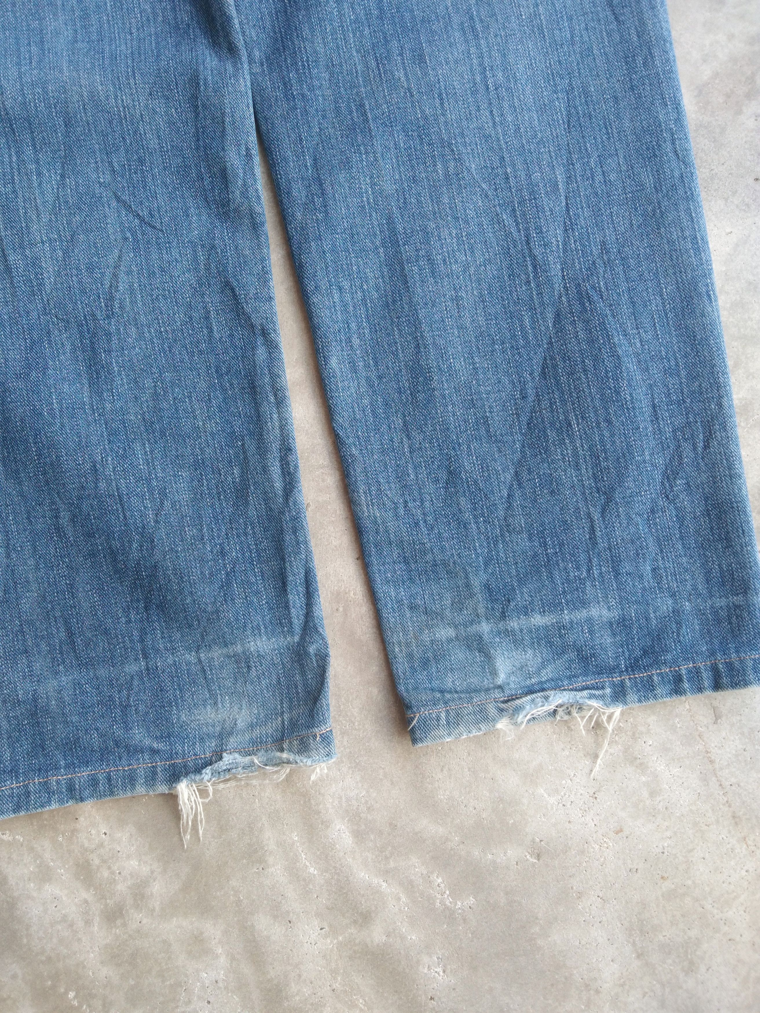 Edwin Vintage Edwin Faded Blue Distressed Jeans 34x29 Size US 34 / EU 50 - 4 Thumbnail