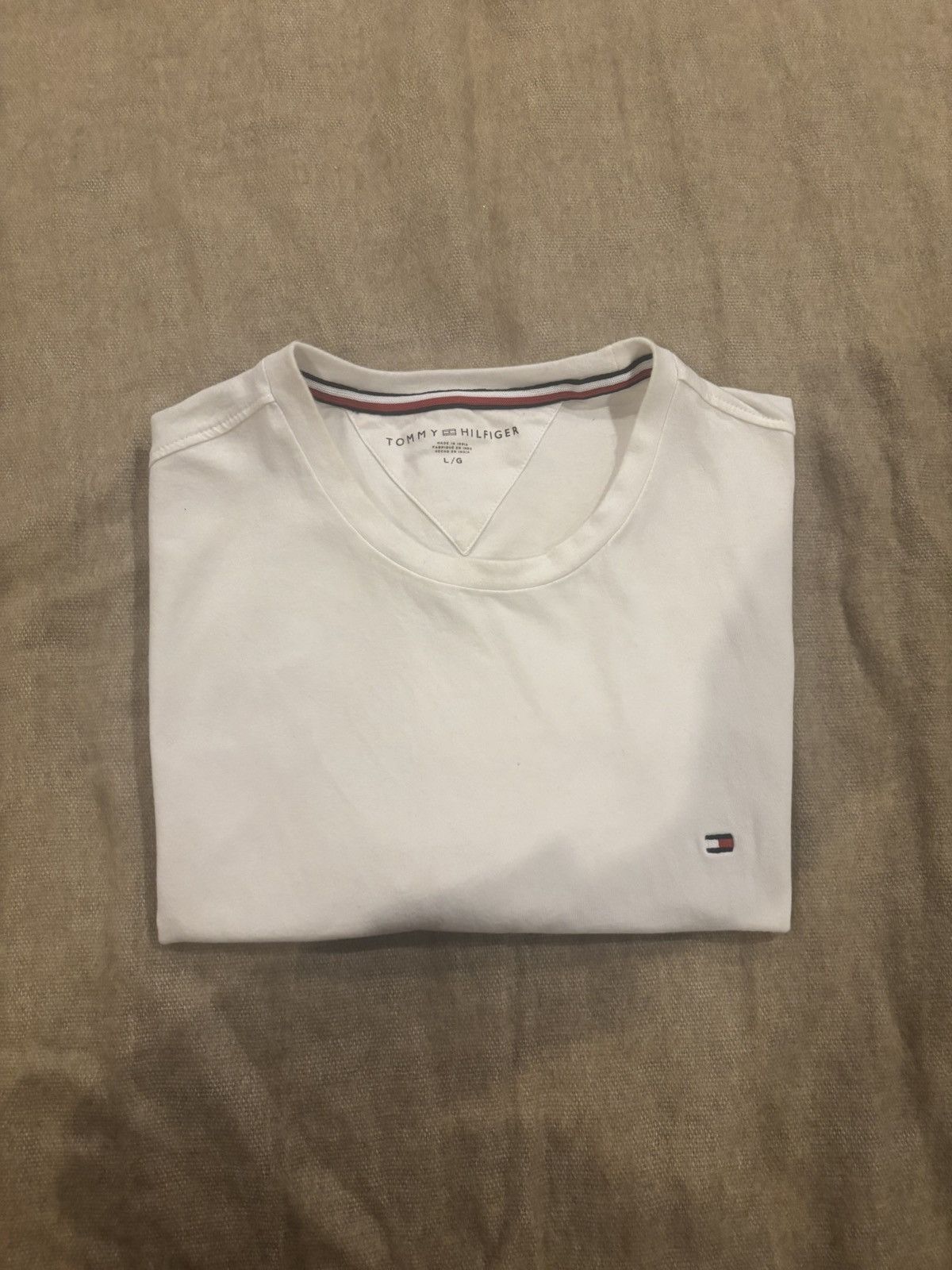 Tommy Hilfiger Tommy Hilfiger T.shirt.mt-117 Size US L / EU 52-54 / 3 - 10 Thumbnail