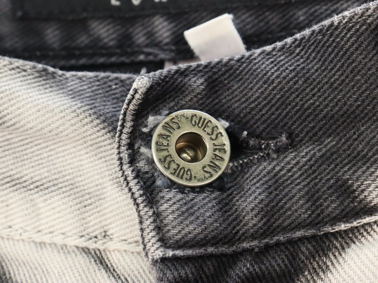 Guess Guess Low Rider Tiger Stripe Style Jeans MADE IN ITALY Size US 28 / EU 44 - 10 Thumbnail