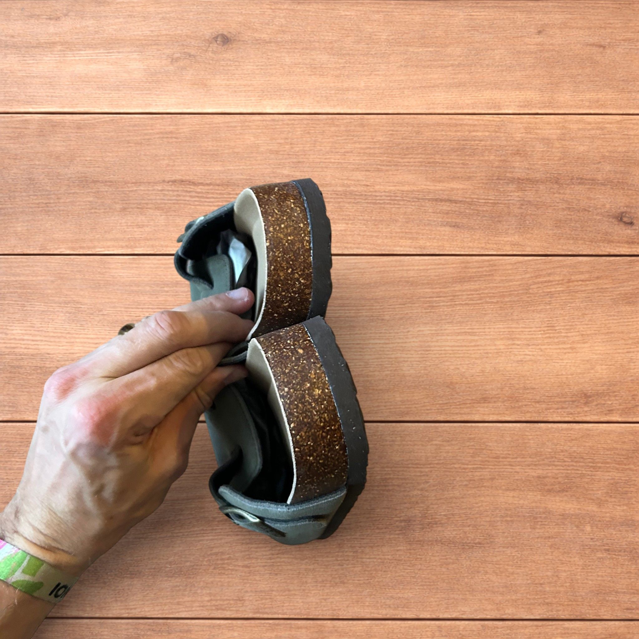 Japanese Brand Lovely suede mules clogs shoes in khaki green. Size US 11 / EU 44 - 9 Thumbnail