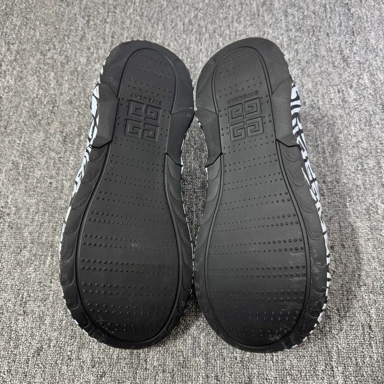 Givenchy Givenchy Full-Print Logo Slippers, Size: Size US 10 / EU 43 - 4 Thumbnail