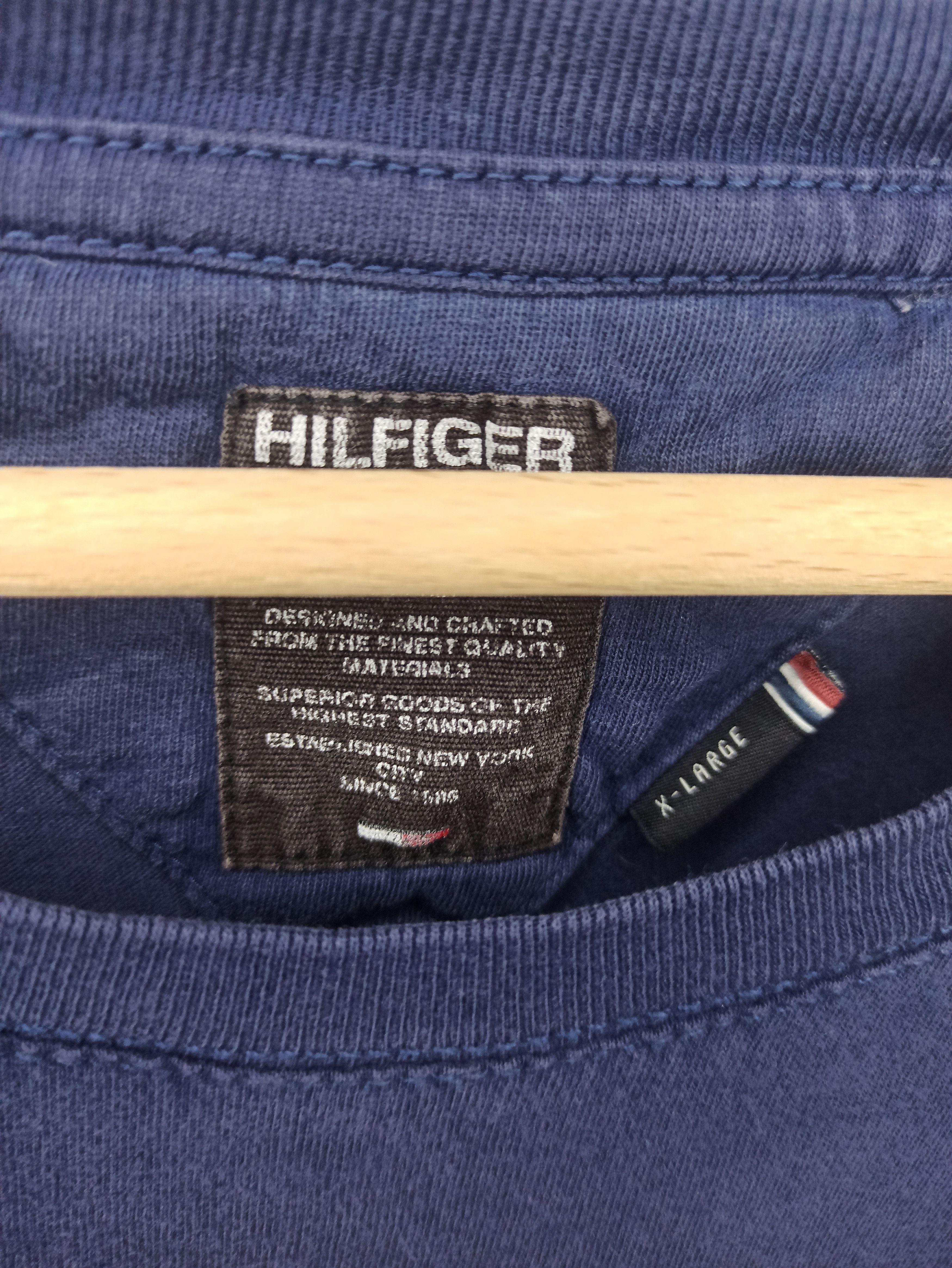 Tommy Hilfiger Navy blue T-shirt Tommy Hilfiger size L Size US L / EU 52-54 / 3 - 2 Thumbnail