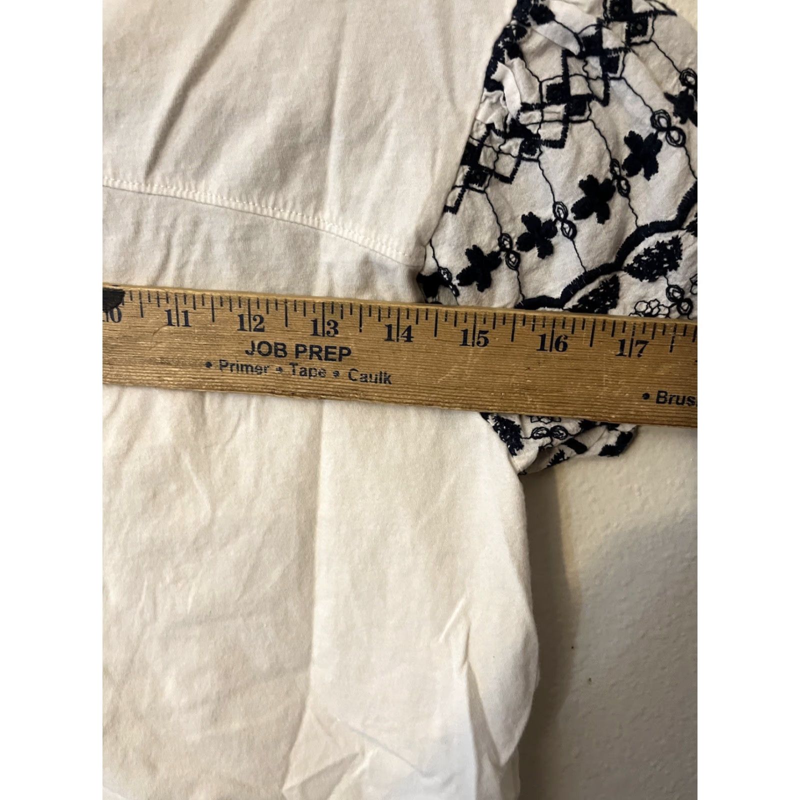 Loft Loft Ladies White Short Sleeve Top Embroidered Detail - Size XSP, Knit Shirt, Casual, Machine Washable, Petite, Womens, 2020s? Size XS / US 0-2 / IT 36-38 - 5 Thumbnail