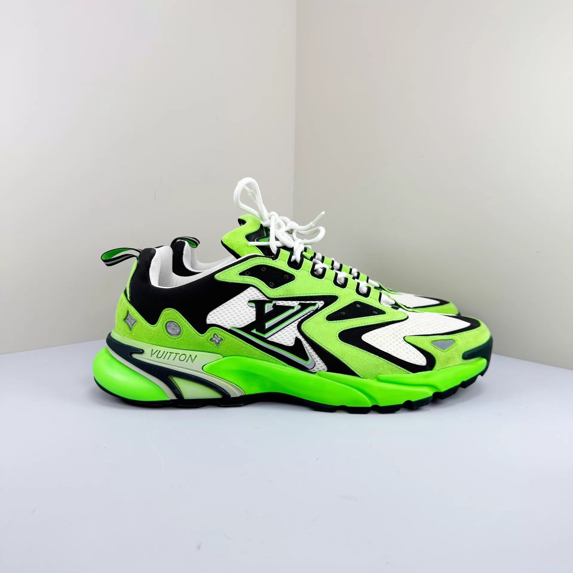 Louis Vuitton Louis Vuitton Runner Tatic Sneakers US 10 98 New Size US 10 / EU 43 - 4 Thumbnail
