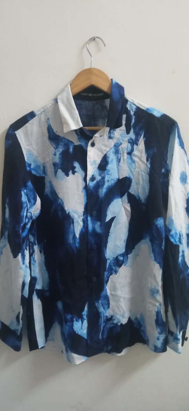 image of Issey Miyake Men Dyeing Shirt in Blue (Size Medium)