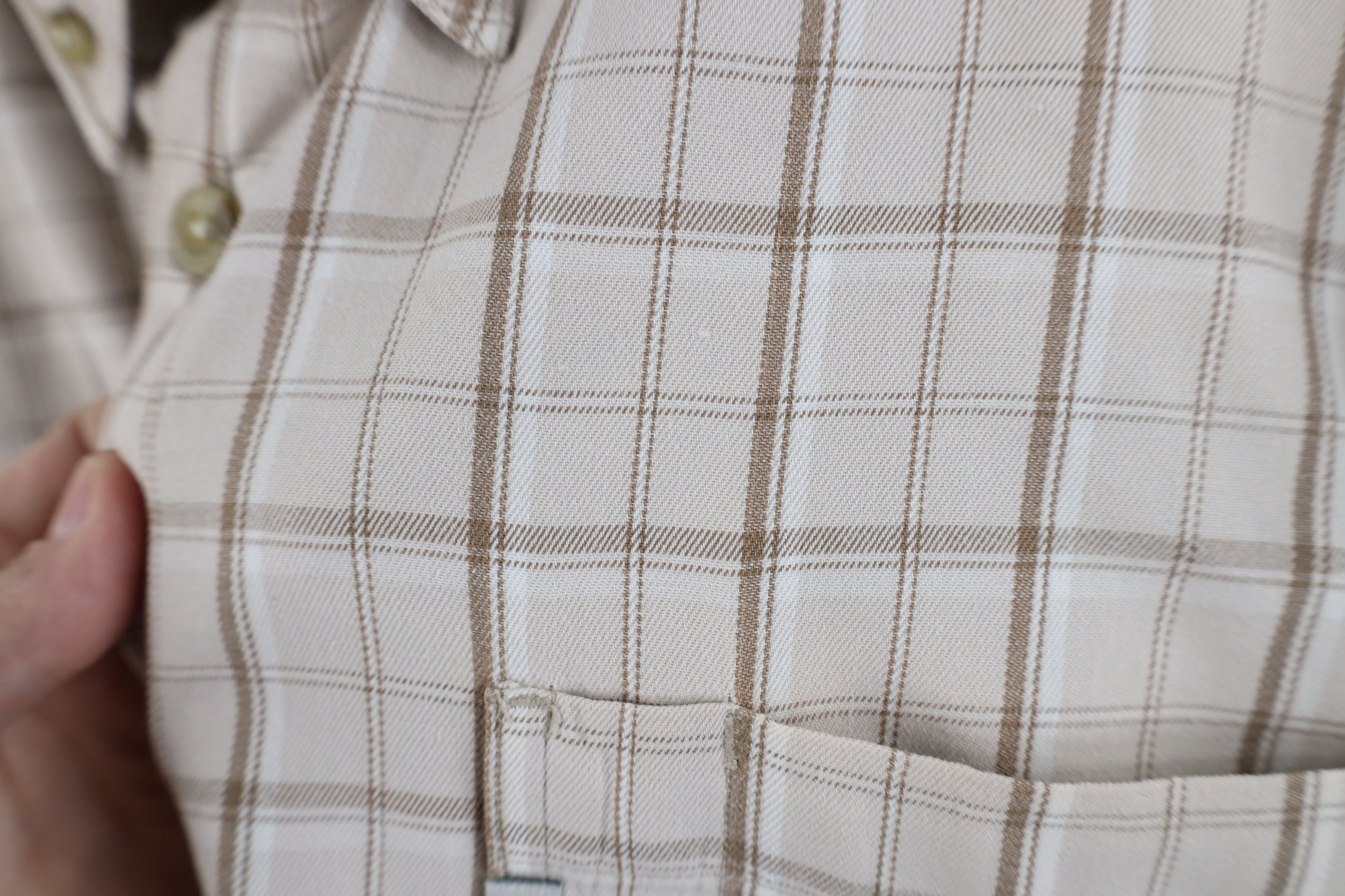 Columbia × Vintage Vintage Columbia Faded Collared Button Down Shirt Plaid Size US M / EU 48-50 / 2 - 6 Thumbnail