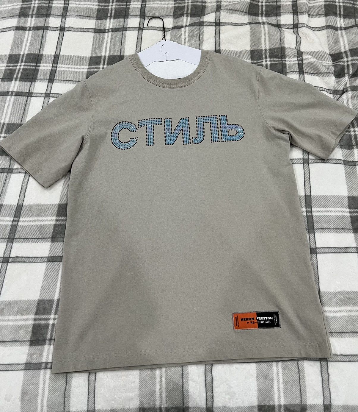 Heron Preston Heron Preston Russian Embellished Rhinestone Lettering Tee Size US S / EU 44-46 / 1 - 2 Thumbnail
