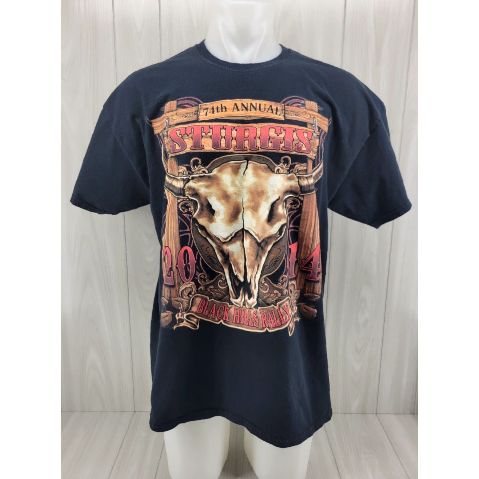 Gildan Sturgis 74th Black Hills Rally 2014 Mens T-Shirt XL Black Motorcycle Rally Gildan Shirt Mens XL Black Sturgis 2010s Size US XL / EU 56 / 4 - 2 Thumbnail