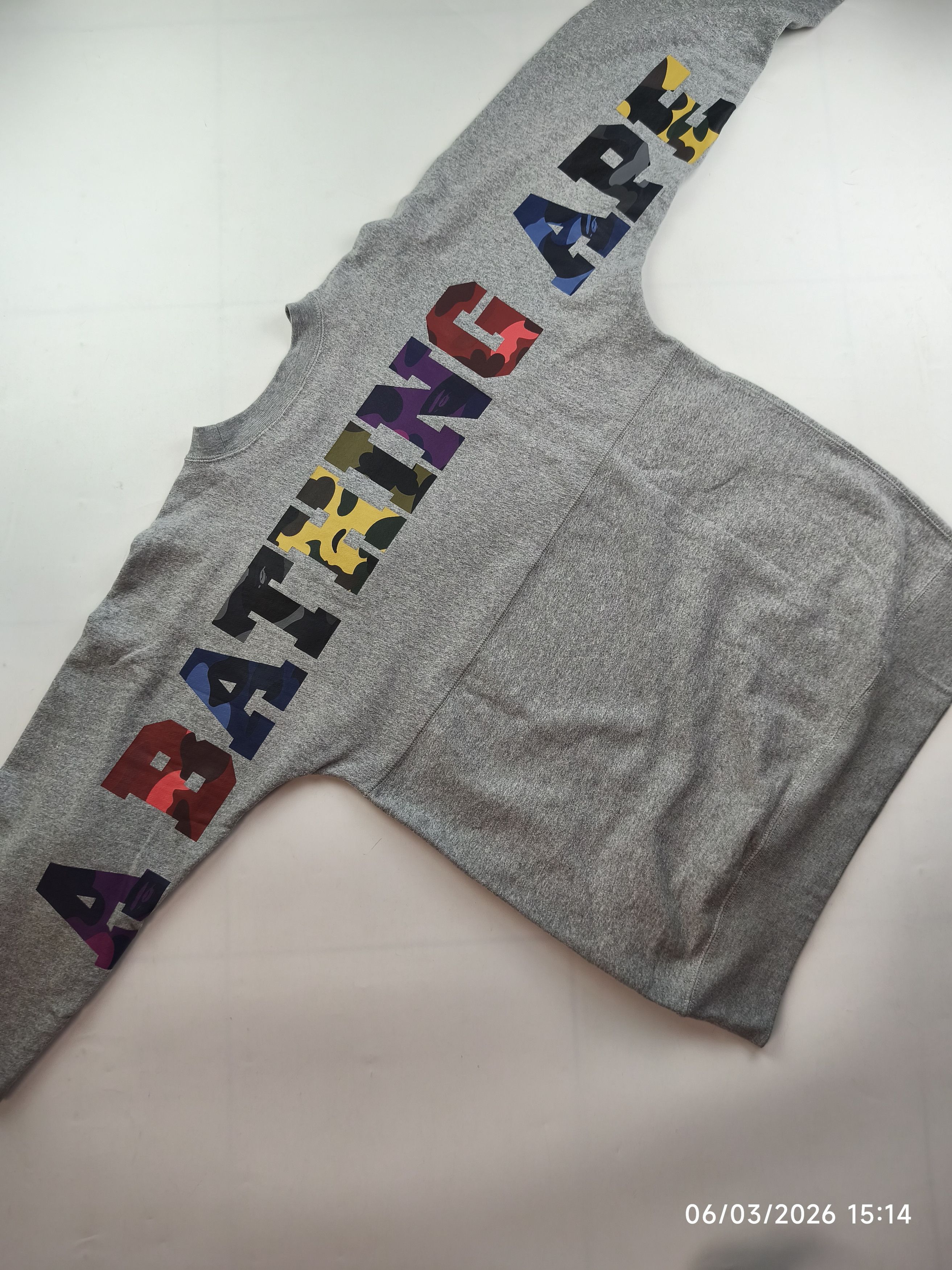 Bape Bape - one point - multi camou script sweatshirt Size US L / EU 52-54 / 3 - 12 Thumbnail