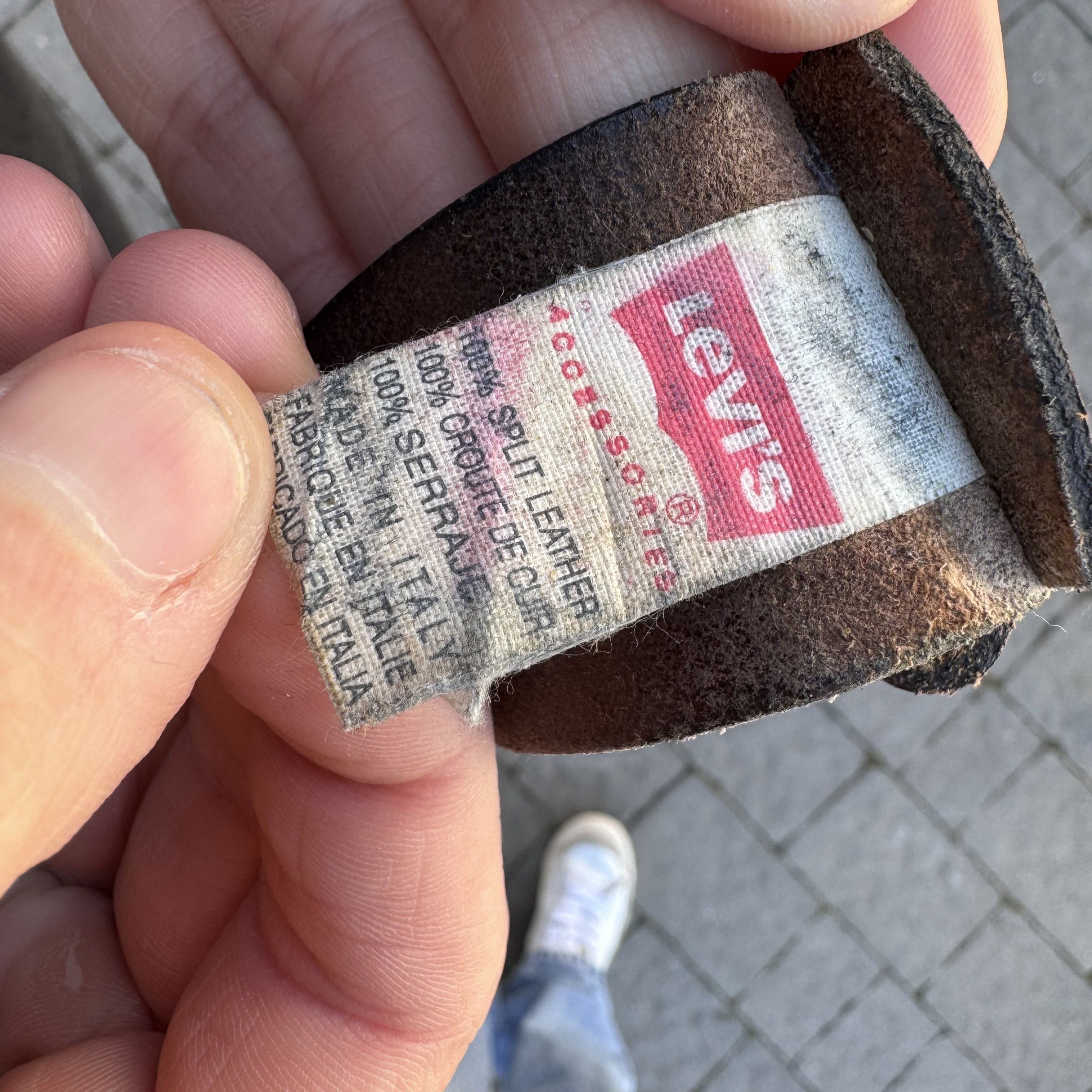 Genuine Leather × Levi's × Vintage Vintage Levi's Red Tab Metal Buckle Brown Leather Belt Size 36 - 4 Thumbnail