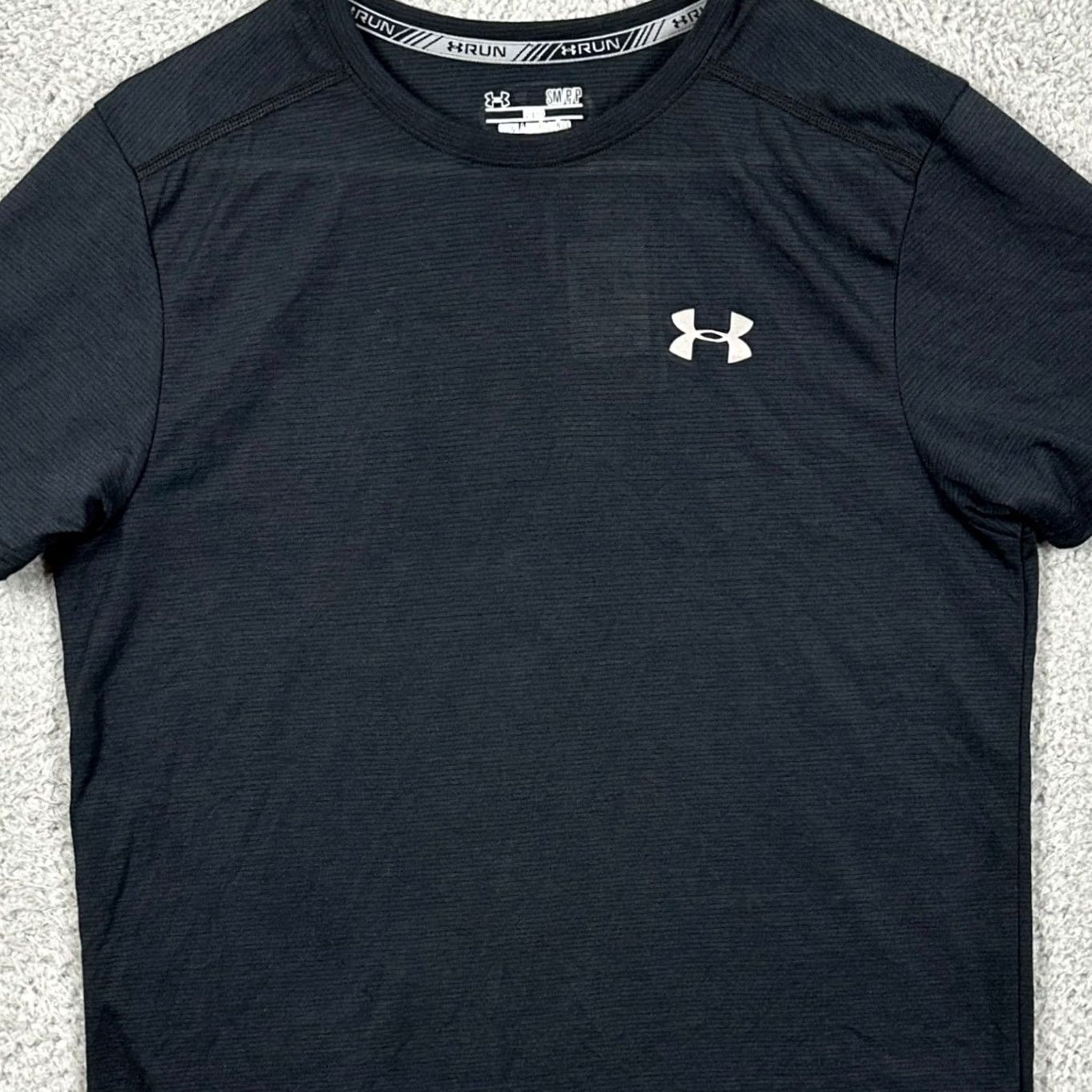 Under Armour Under Armour T-Shirt Crewneck Tee Men Small Black Running Outdoor Activewear NEW Size US S / EU 44-46 / 1 - 2 Thumbnail