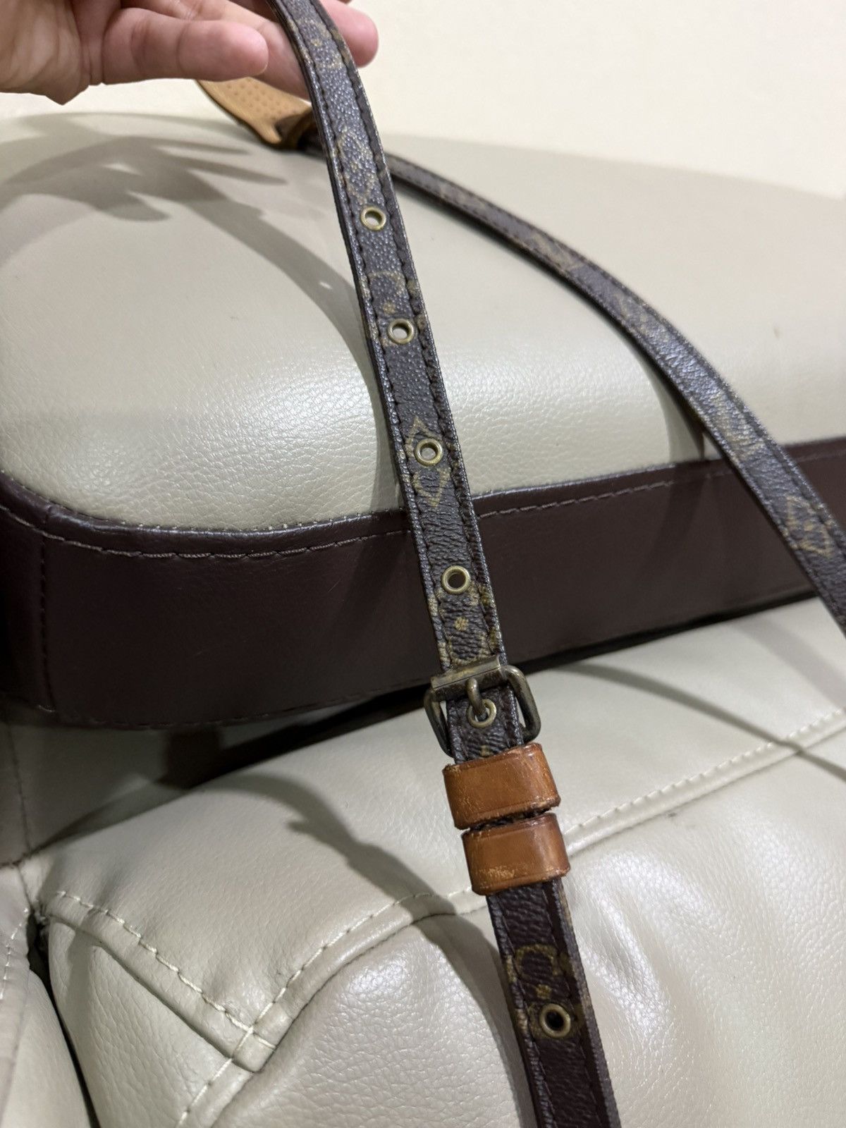 Louis Vuitton Authentic Vintage Louis Vuitton Monogram Danube Bag Size ONE SIZE - 15 Thumbnail