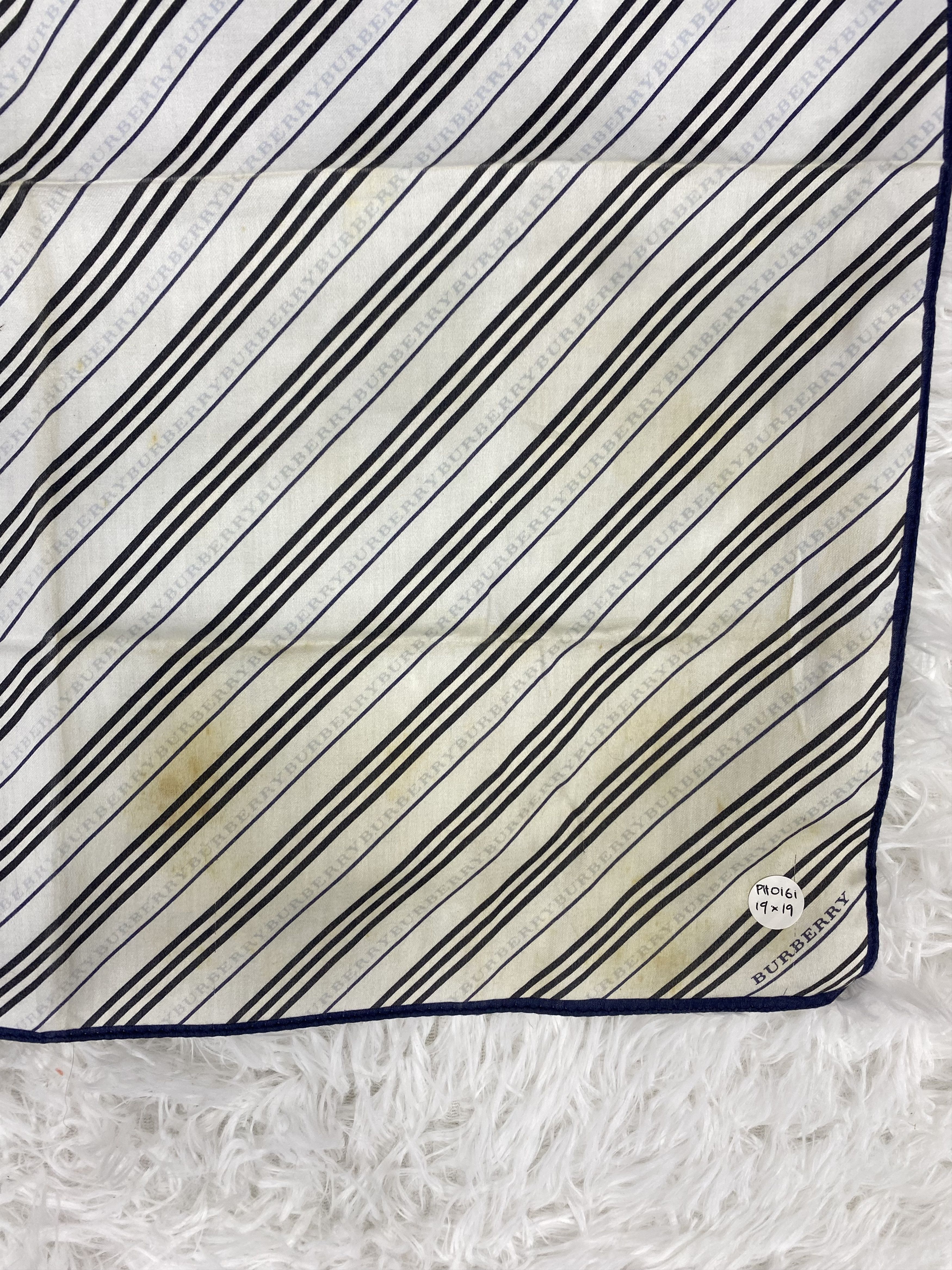 Burberry Vintage Burberry Handkerchief PH0161 Size ONE SIZE - 5 Thumbnail