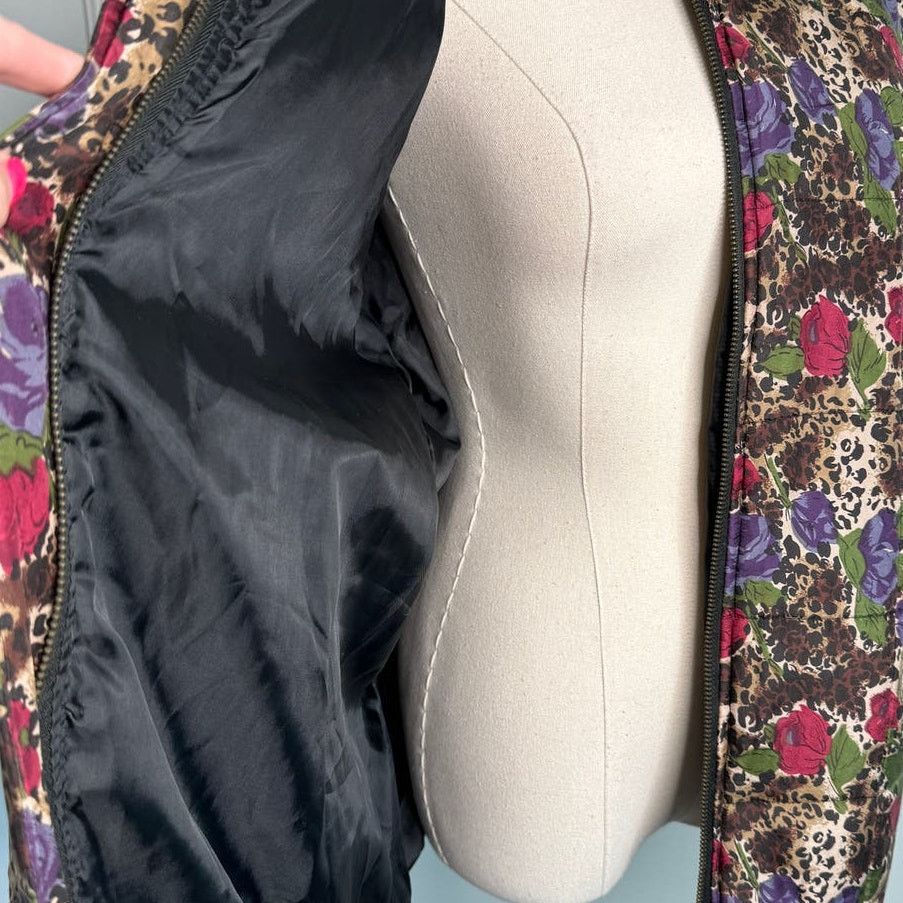 Vintage Vintage 100% silk rose floral animal print bomber jacket M Size M / US 6-8 / IT 42-44 - 2 Thumbnail