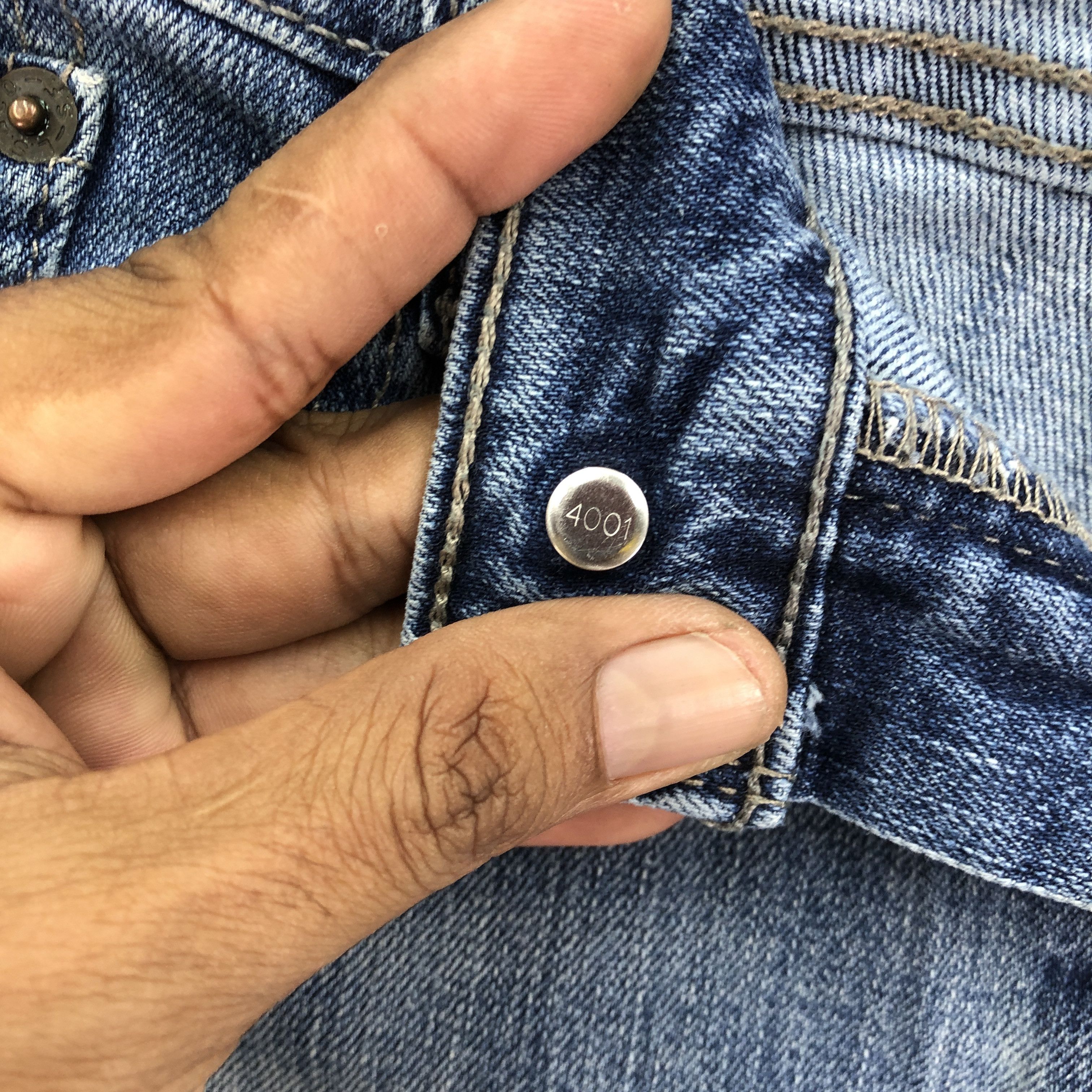Levi's Vintage Y2K Levis Faded Jeans Levi's 505 Light Wash Denim Size US 32 / EU 48 - 4 Thumbnail