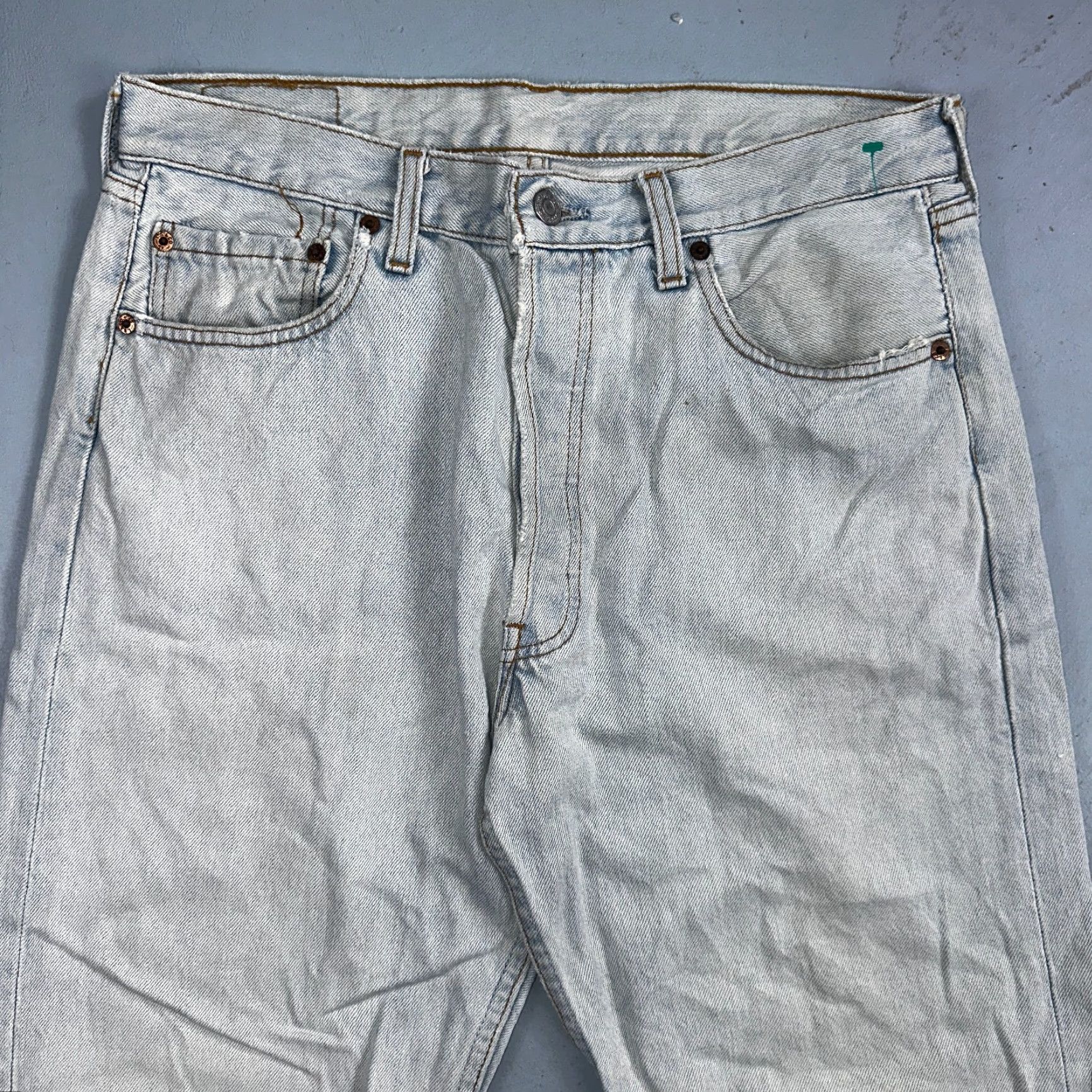 Levi's VINTAGE Levi's 501 Jeans Men 34 Blue Light Wash 90s Straight Leg Cotton Denim Size US 34 / EU 50 - 2 Thumbnail