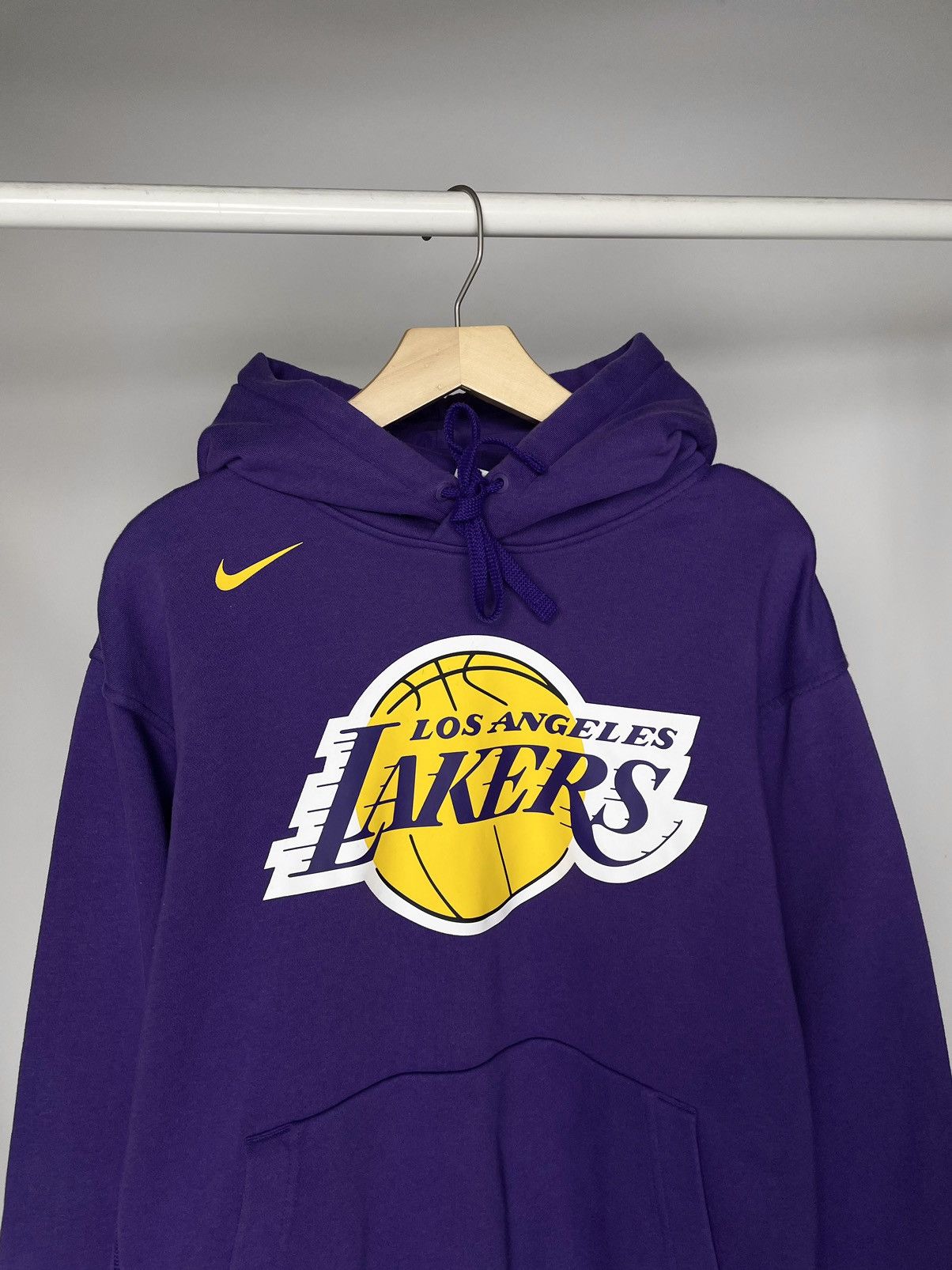 Nike Nike x Nba Los Angeles Lakers Cenre Logo Purple Hoodie Size US M / EU 48-50 / 2 - 2 Thumbnail