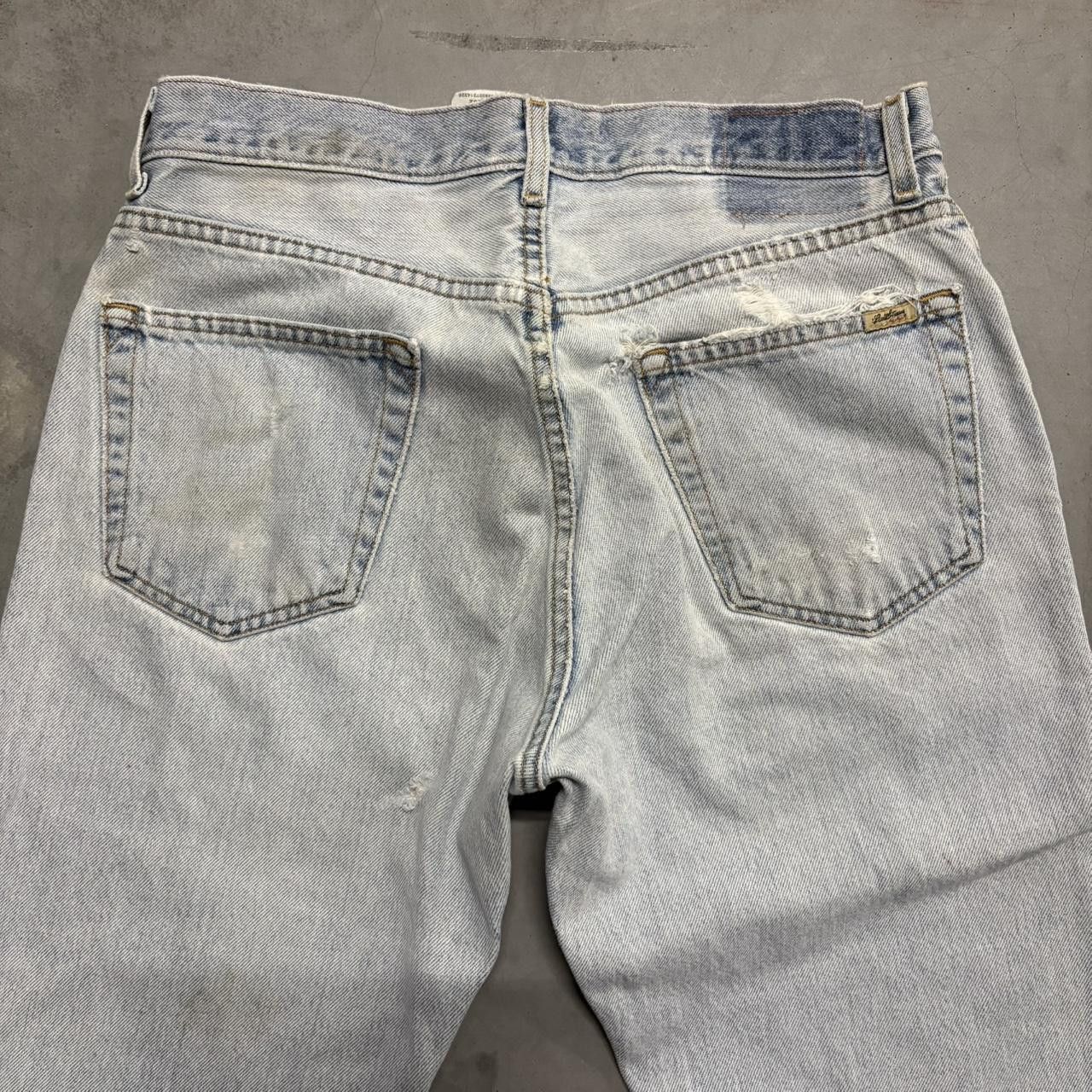 Vintage Crazy Vintage Y2K/2000s Levis Straight Fit Light Blue Wash Distressed denim Jeans! Size US 33 - 5 Thumbnail
