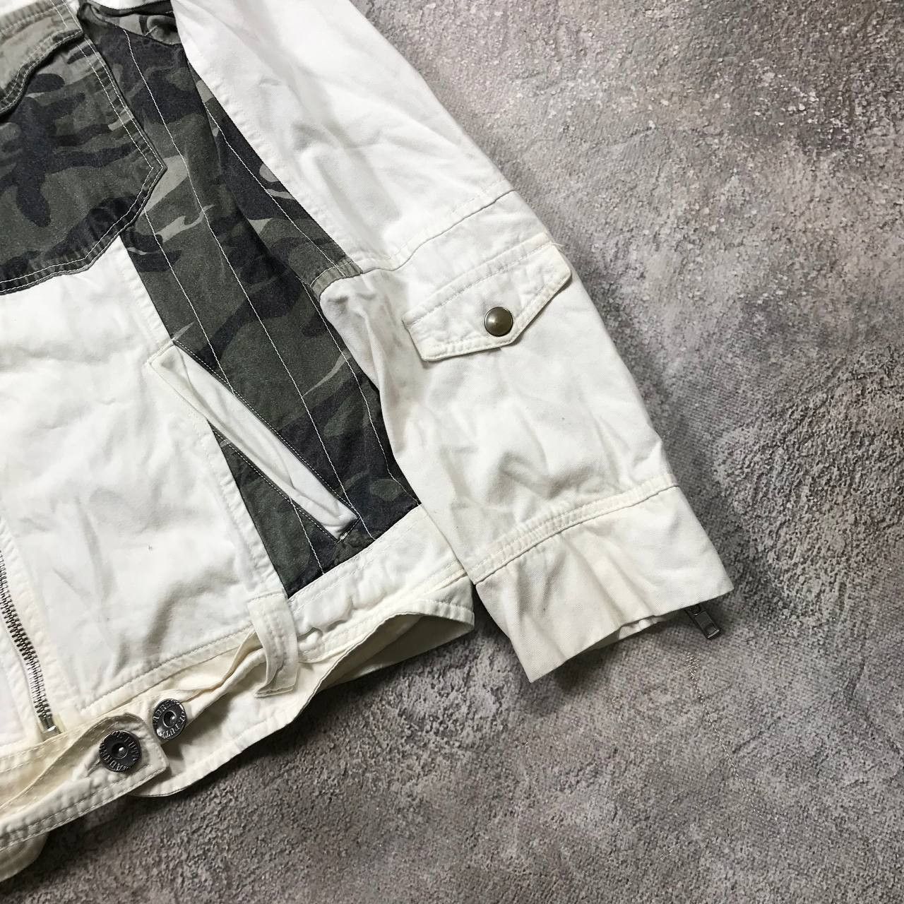 Vintage Vintage Y2K Camo Bomber Jacket Streetwear Skate Washed L Size US L / EU 52-54 / 3 - 5 Thumbnail