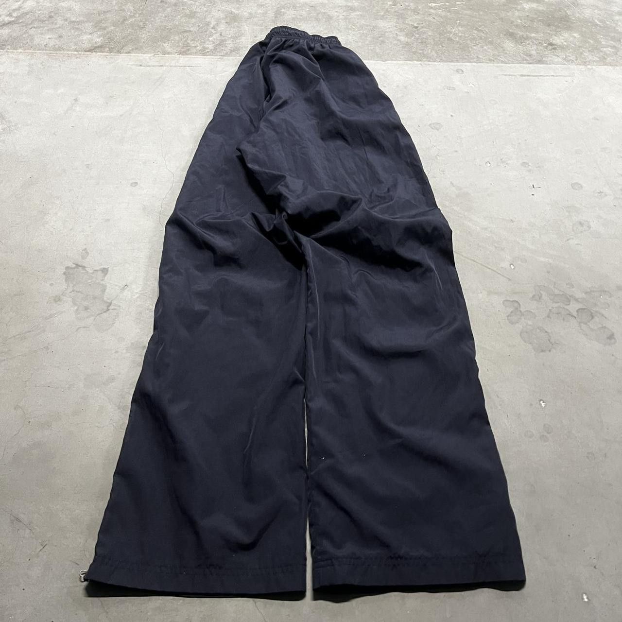 Vintage Vintage Y2K/2000s Baggy Fit Navy Blue Track Pants with pockets and leg zippers! Size US 30 / EU 46 - 5 Thumbnail