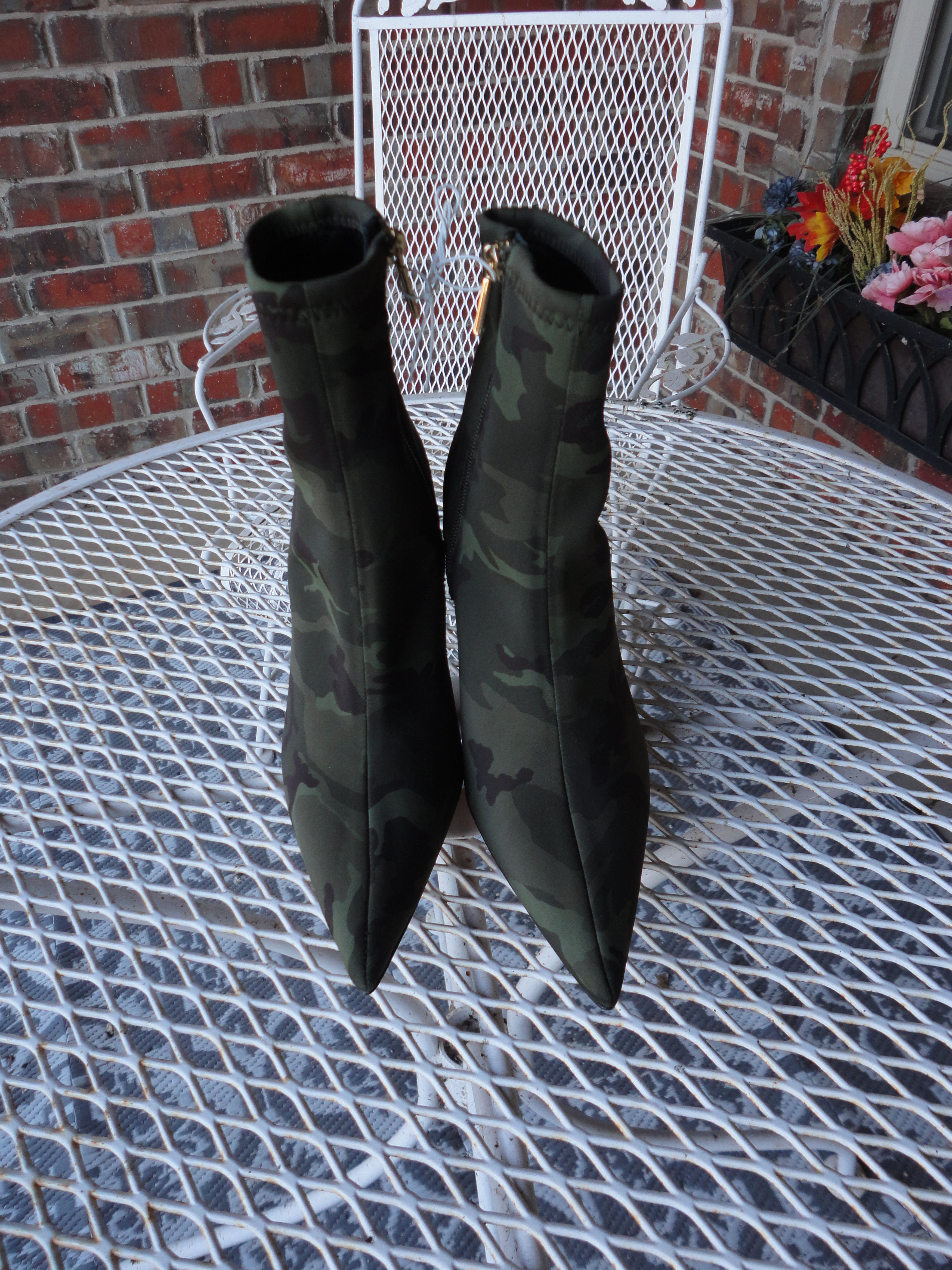 Good American GOOD AMERICAN Camouflage Pointed Toe Stiletto 7.5 Size US 7.5 / IT 37.5 - 1 Thumbnail