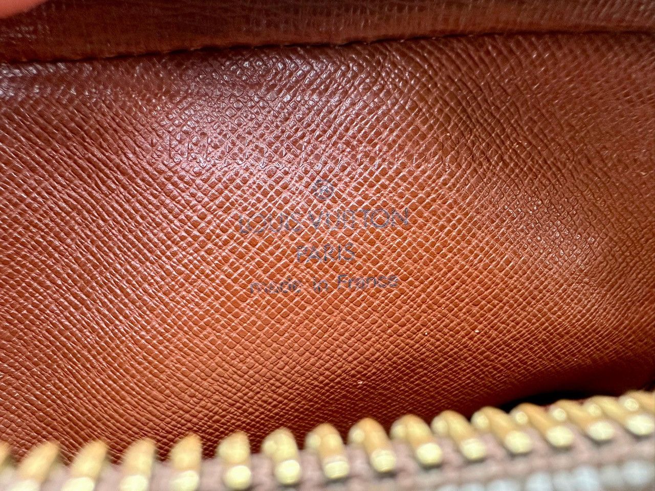 Louis Vuitton Authentic Louis Vuitton Monogram Amazone Crossbody Bag Size ONE SIZE - 9 Thumbnail