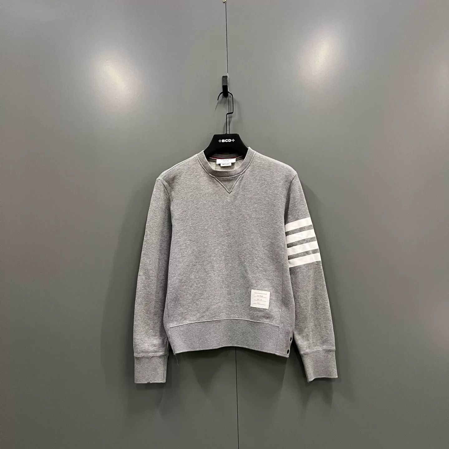 Thom Browne thom browne gray striped graphic sweatshirt Size US S / EU 44-46 / 1 - 1 Thumbnail