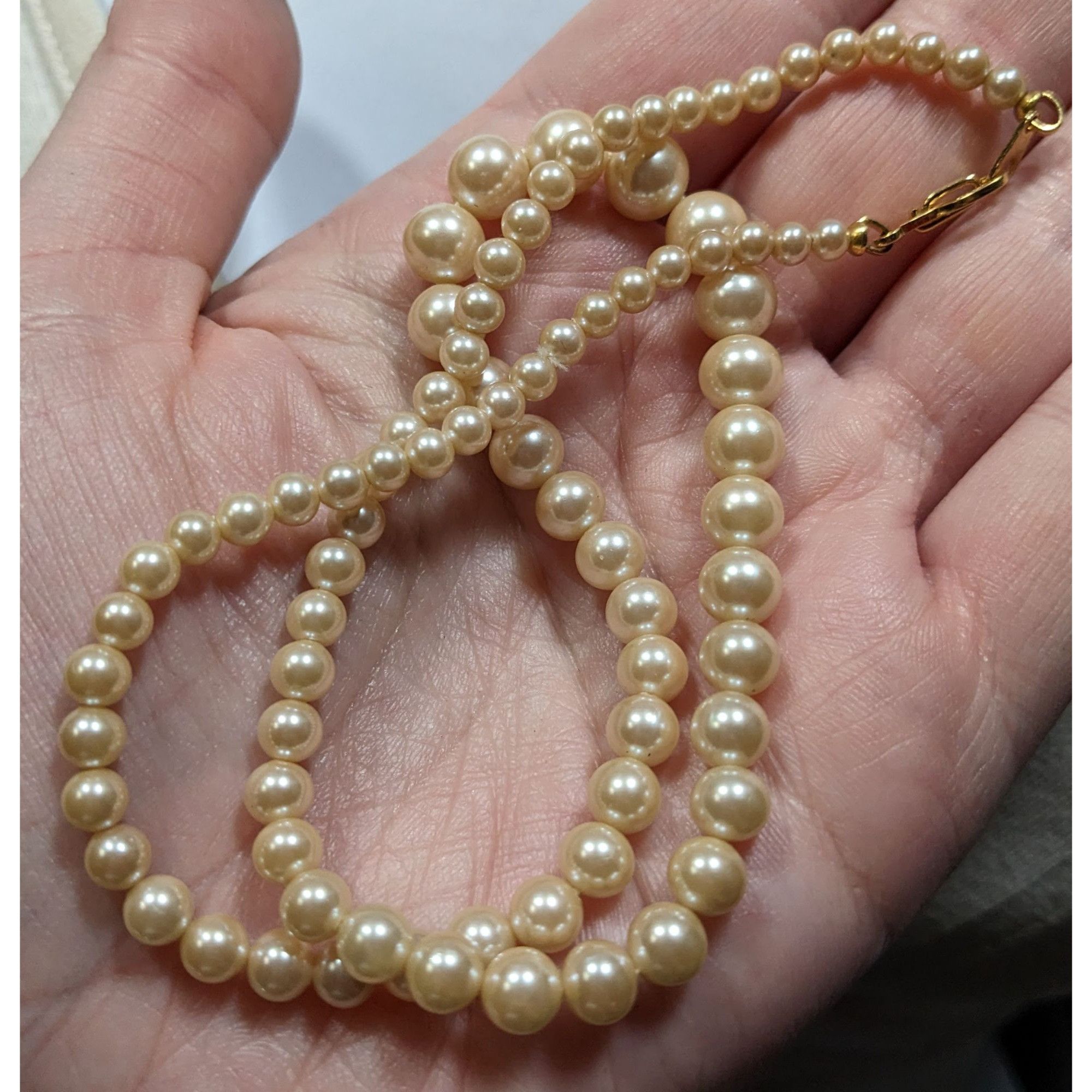 Other Vintage Cream Pearl Beaded Necklace With Gold-Tone Clasp Size ONE SIZE - 5 Thumbnail