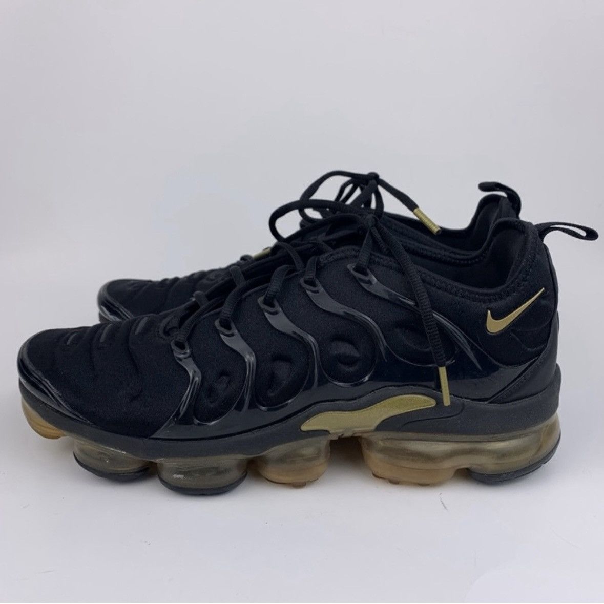Nike Nike Vapormax Plus Metallic Gold Black Athletic Sneakers 9.5 Size US 9.5 / EU 42-43 - 4 Thumbnail