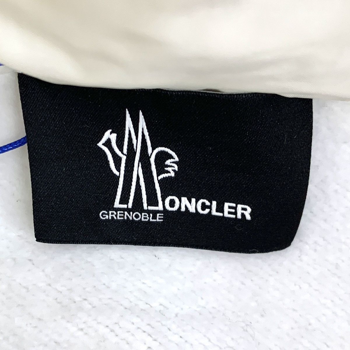 Moncler Moncler Logo Flocked Hooded Drawstring Sweatshirt K26WX Size US M / EU 48-50 / 2 - 7 Thumbnail