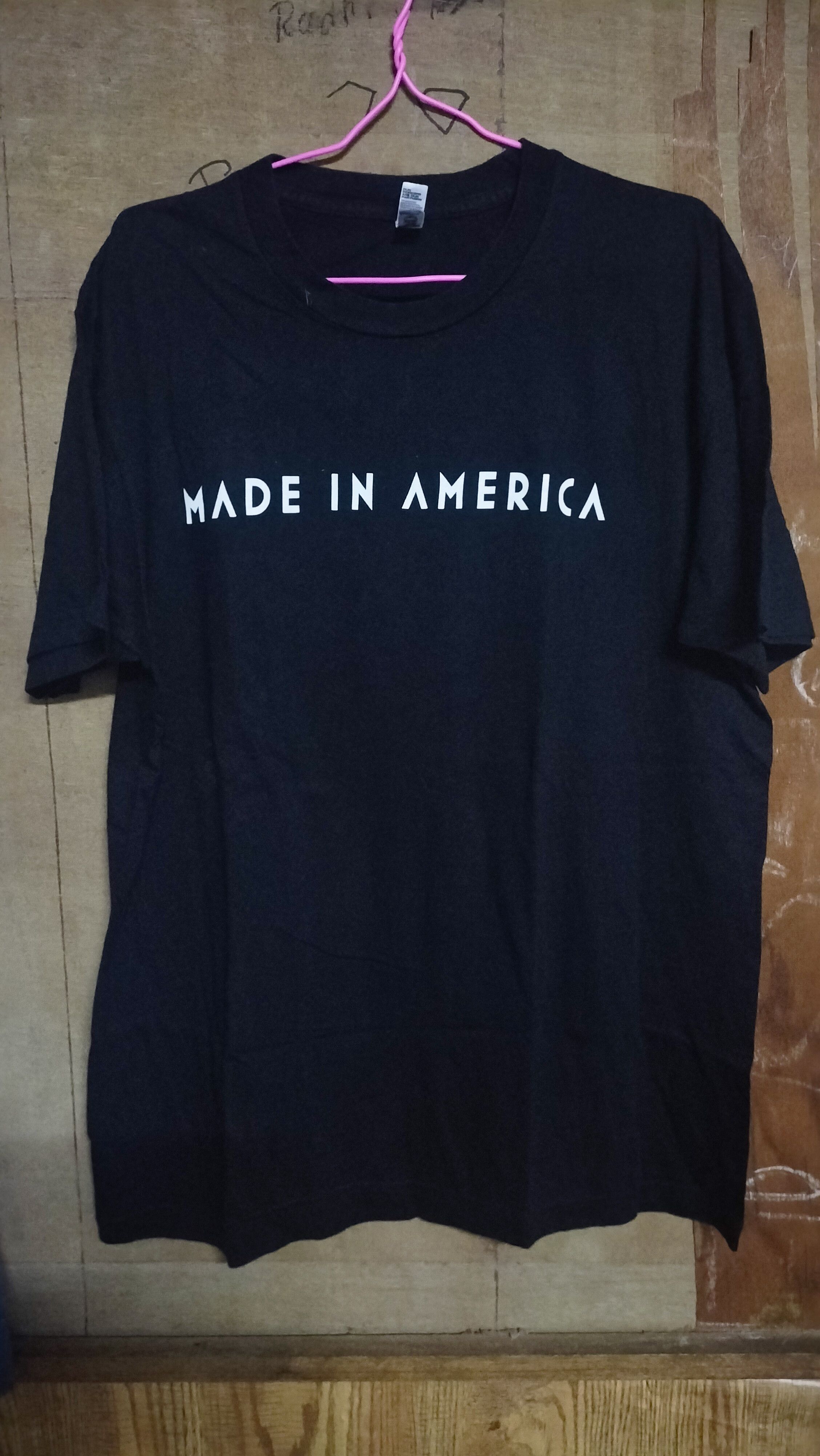 Band Tees Made in America 2017 ChainSmokers Jay Z J Cole Budweiser Size US L / EU 52-54 / 3 - 2 Thumbnail
