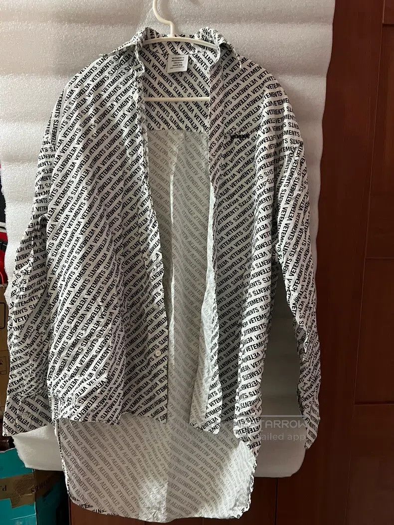 Vetements Vetements Letter Print Shirt Size US XXS / EU 40 - 1 Thumbnail