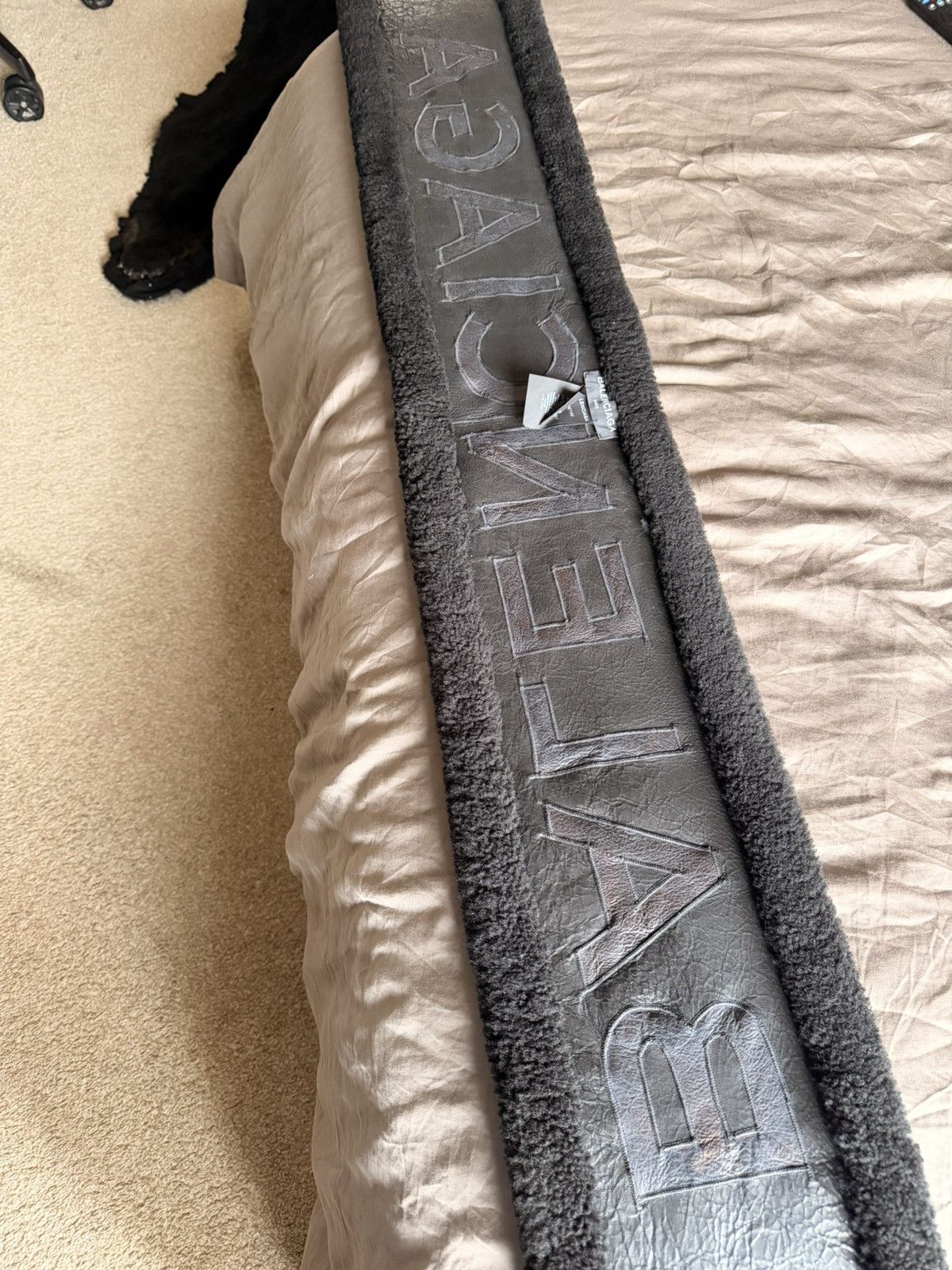Balenciaga Balenciaga 2017 Fall Collection Shearling Scarf Size ONE SIZE - 4 Thumbnail