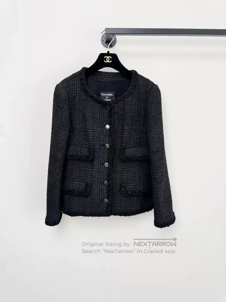 Chanel Chanel Classic four-pocket jacket Size XS / US 0-2 / IT 36-38 - 1 Thumbnail