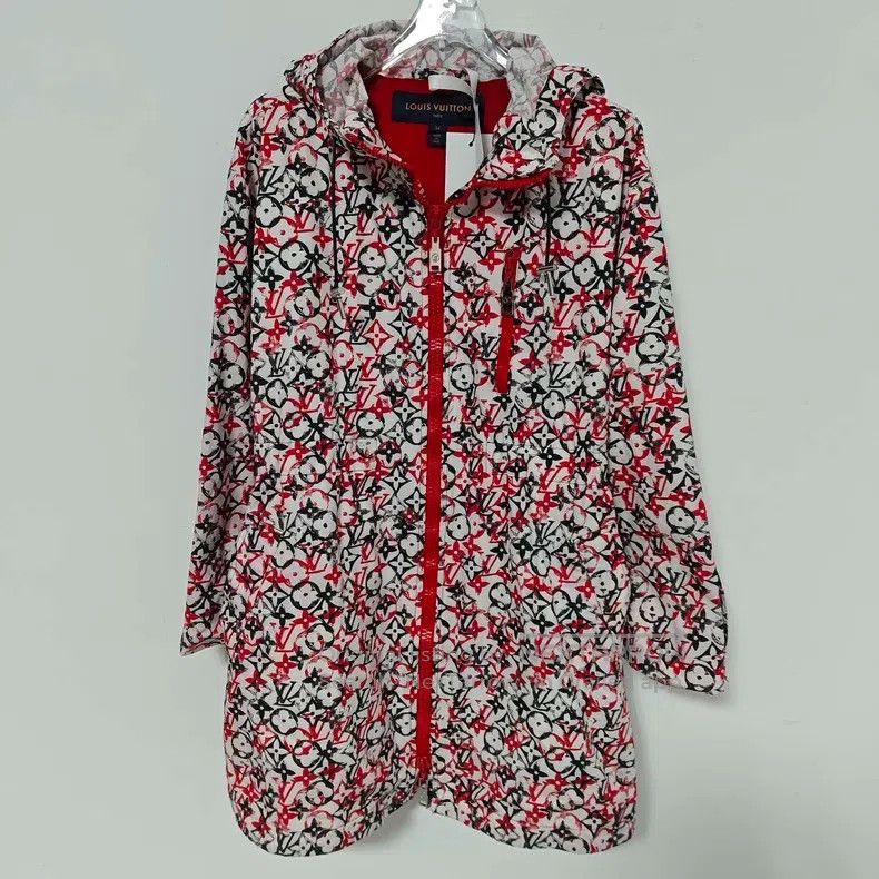 Louis Vuitton Louis Vuitton Graffiti-covered stormtrooper jacket Size XXS / US 00 / IT 34 - 1 Thumbnail