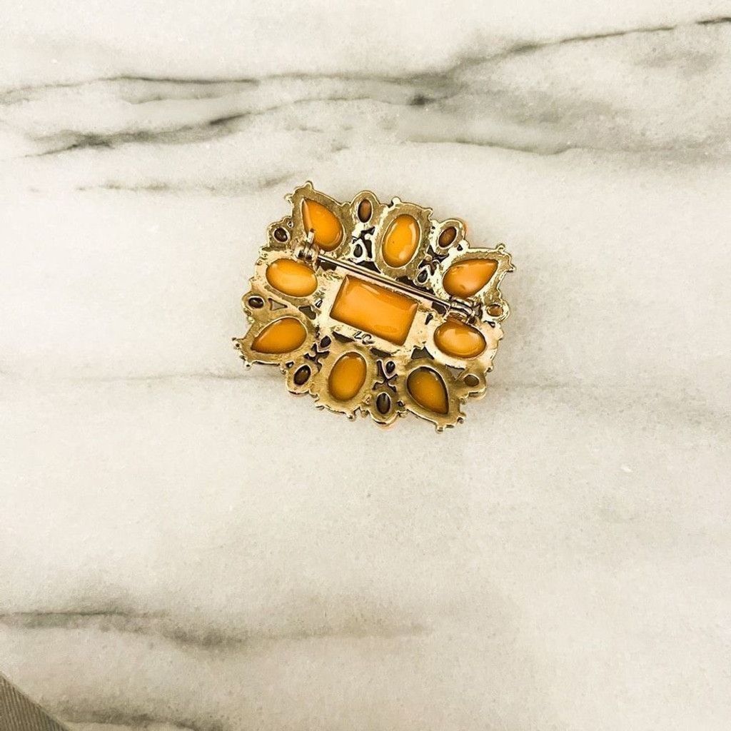 Jewelry Liz Claiborne Acrylic Brooch Peach Gold Toned Pin Retro Glam Size ONE SIZE - 2 Thumbnail
