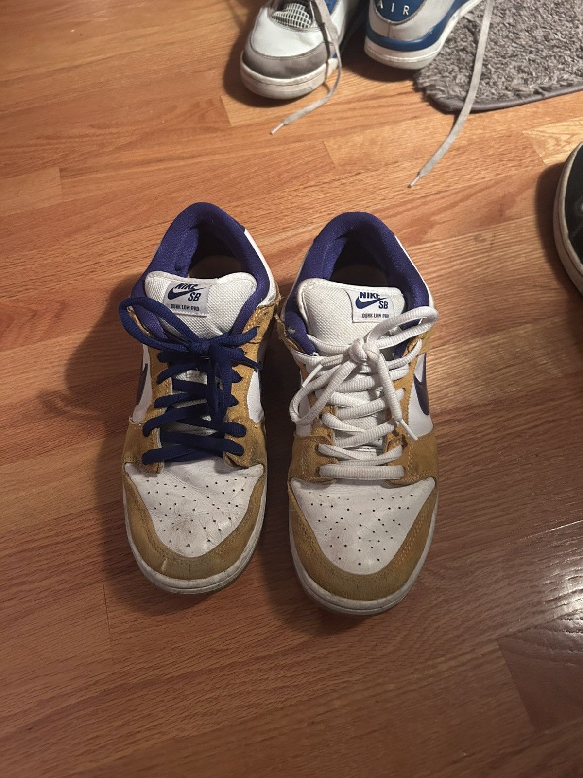Nike Laser orange nike sb dunks Size US 11 / EU 44 - 8 Thumbnail