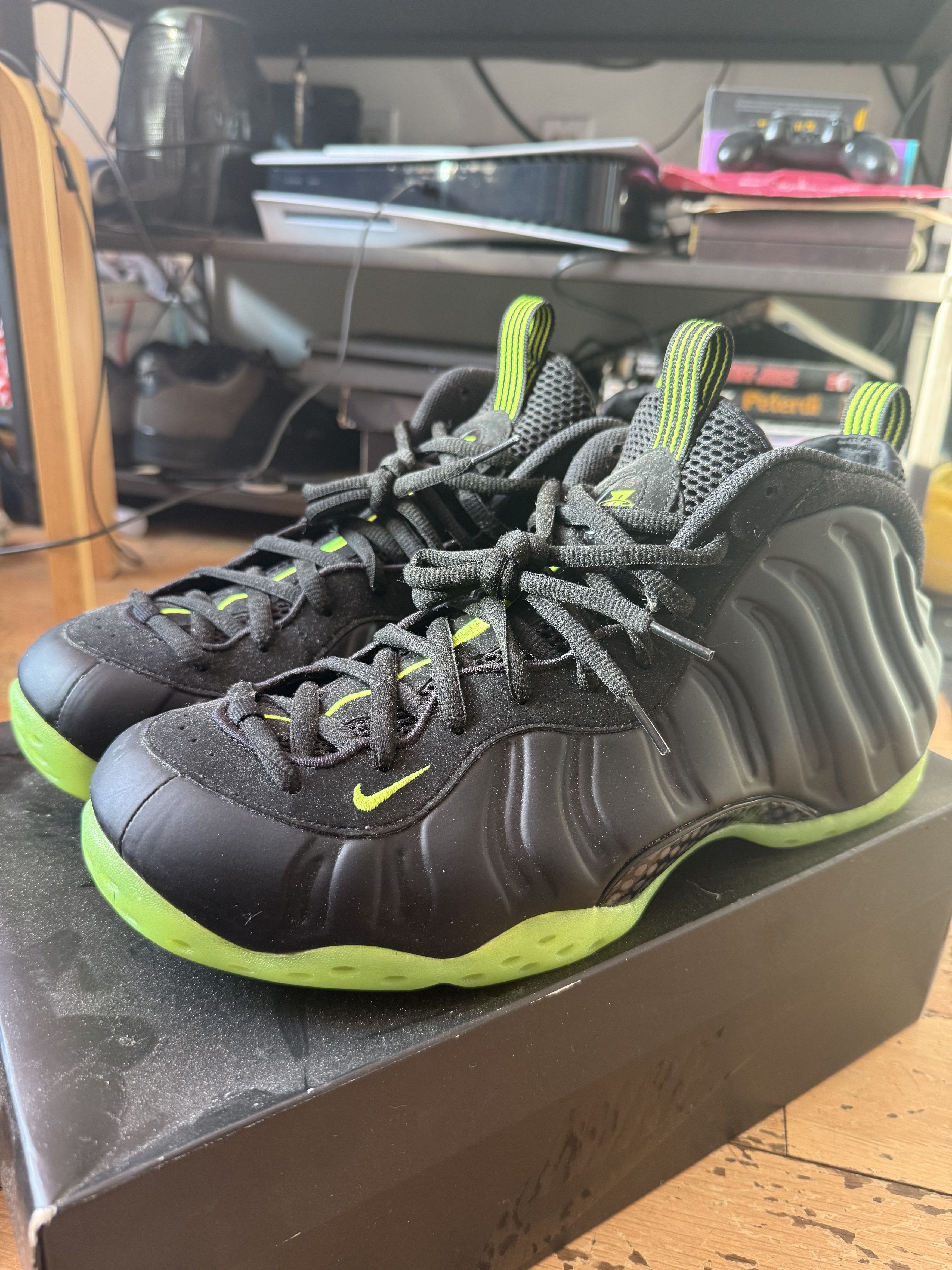 Nike Nike Air Foamposite One Size US 14 / EU 47 - 2 Thumbnail