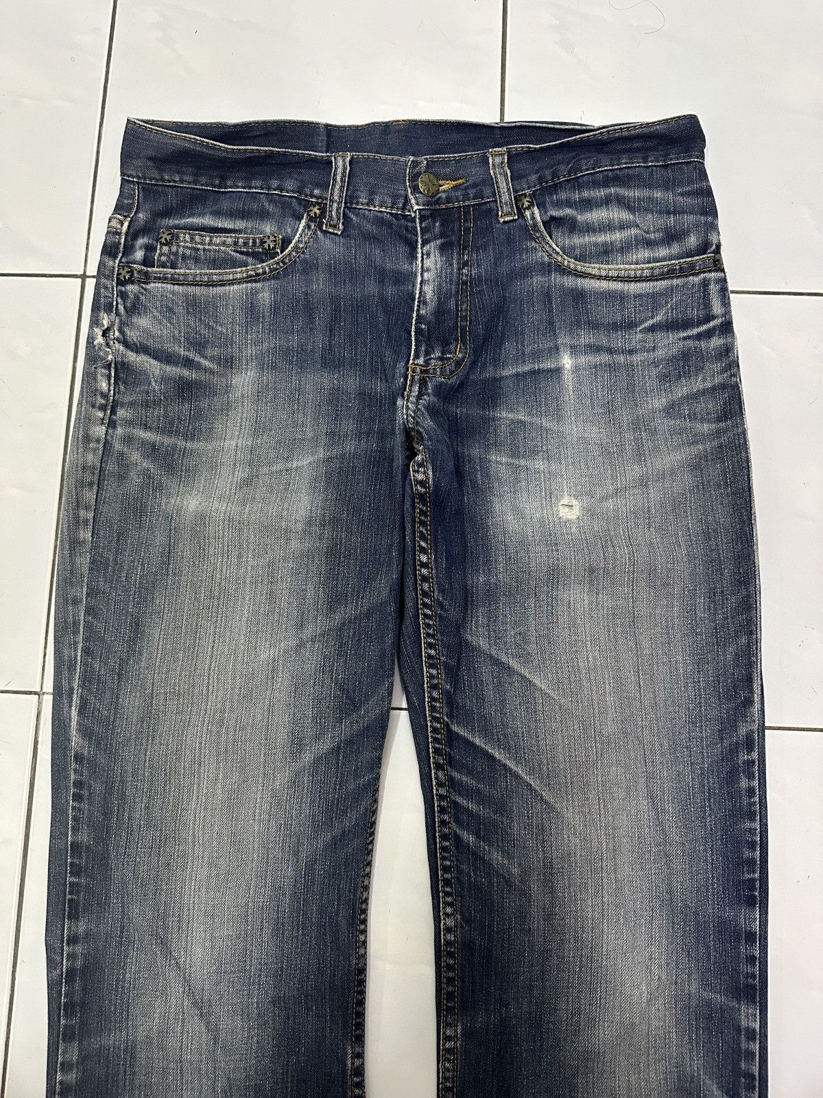 Japanese Brand Vintage JUNMEN Cross Design Distressed Jeans Size US 32 / EU 48 - 3 Thumbnail