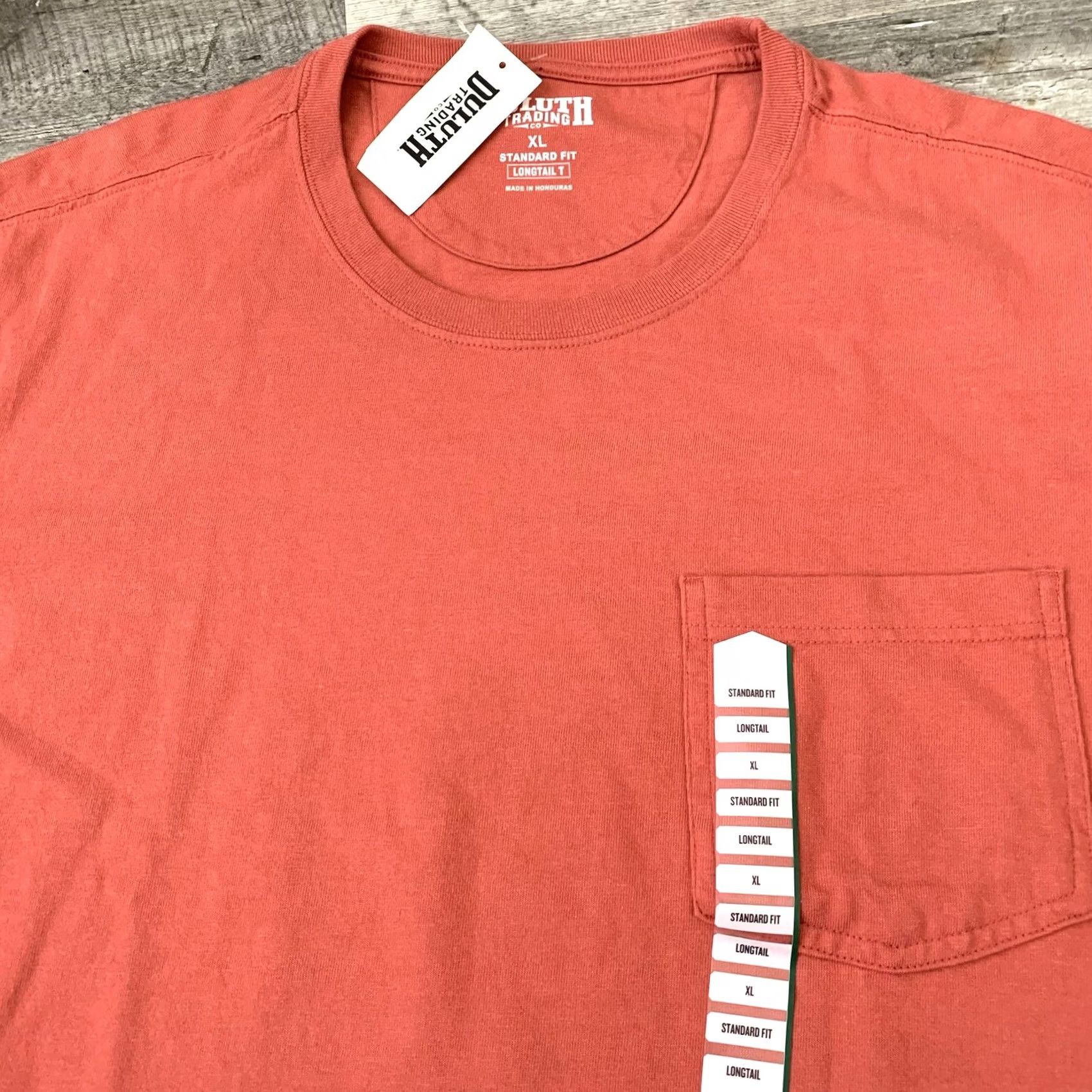 Duluth Trading Company Duluth Trading Longtail Pocket T-Shirt Mens XL Red 100% Cotton Short Sleeve Crew Neck Easy Care Pocketed All Seasons Regular Fit Tee Size US XL / EU 56 / 4 - 8 Thumbnail