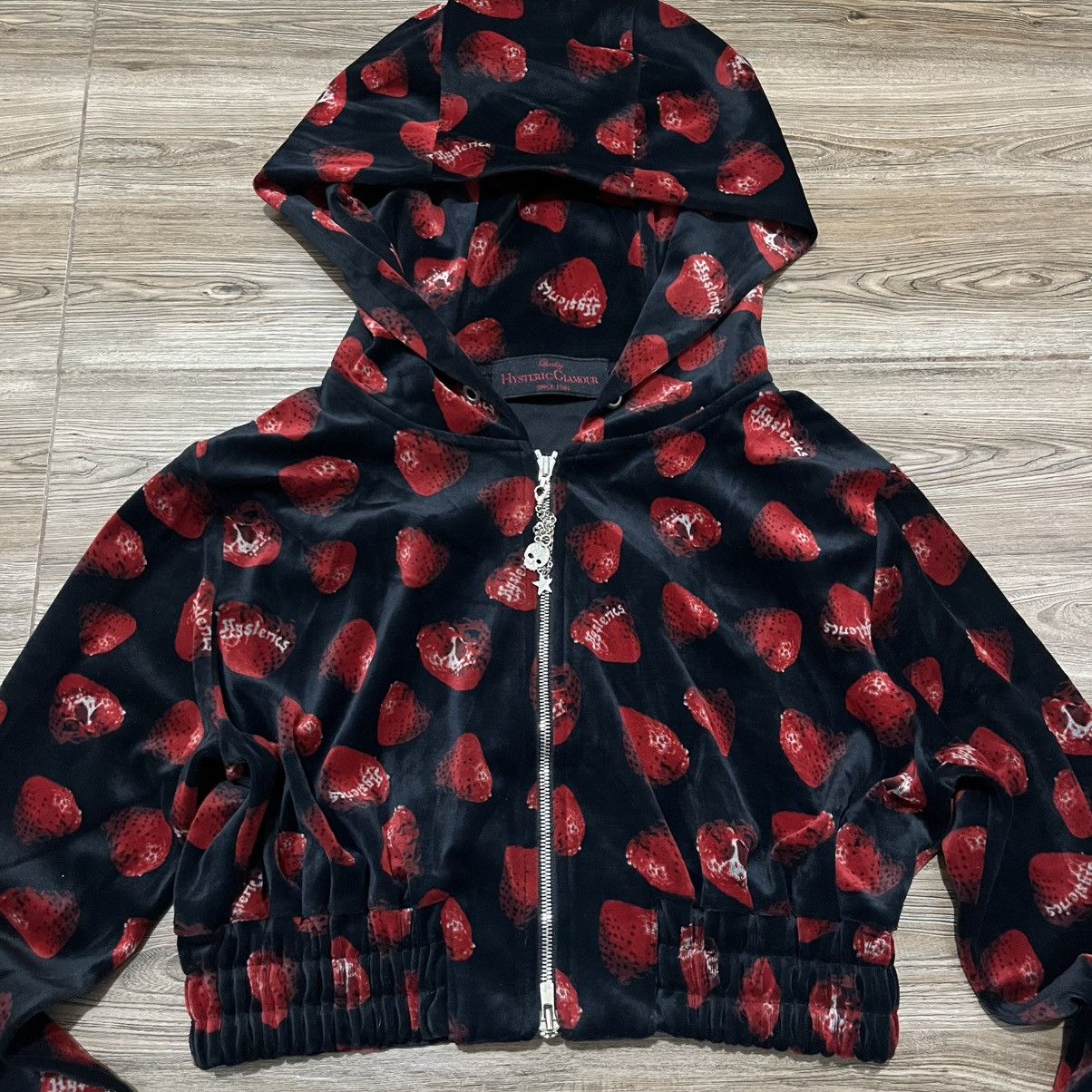 Hysteric Glamour Hysteric Glamour Strawberry Skull Velour Jacket Size S / US 4 / IT 40 - 3 Thumbnail