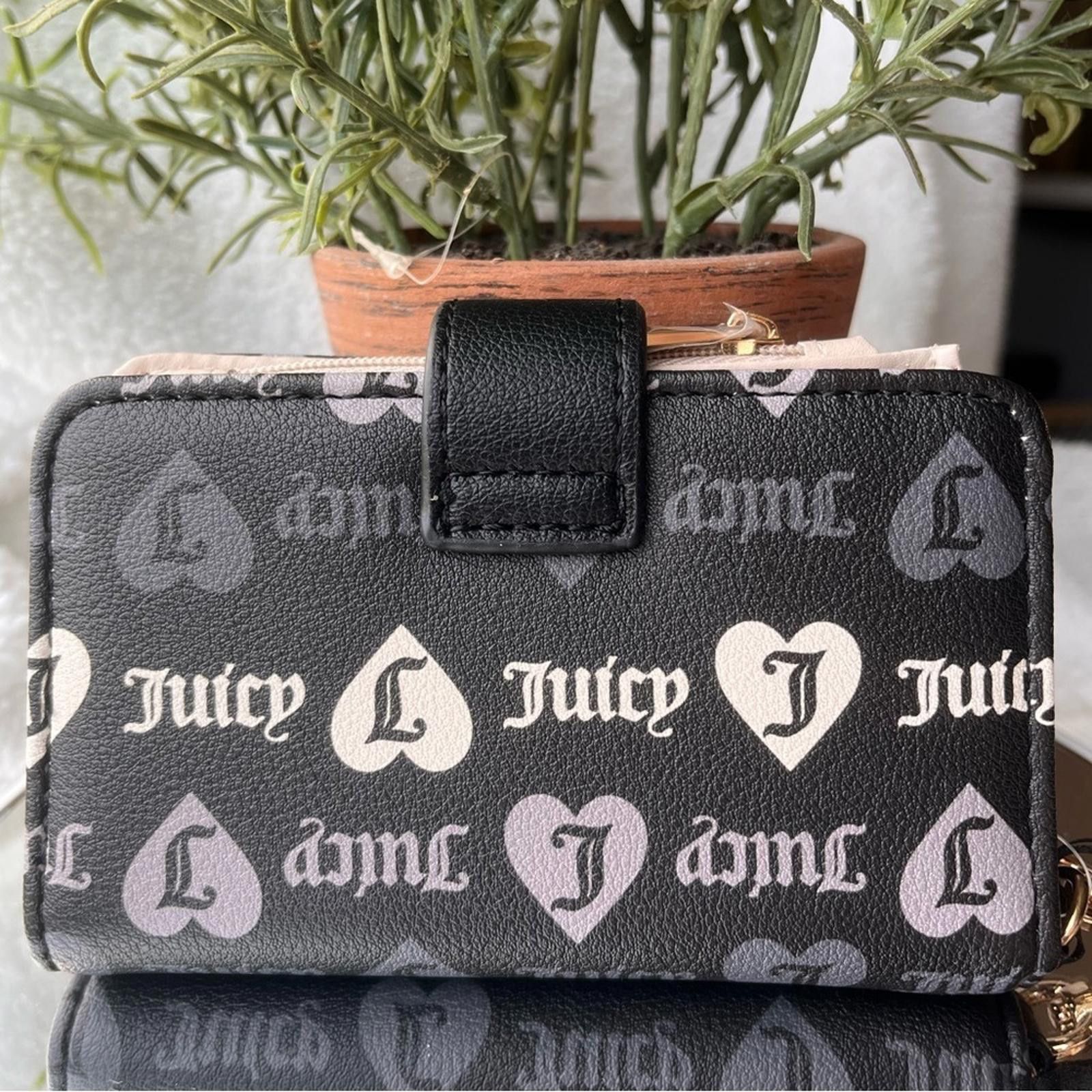 Juicy Couture Jeans Juicy Couture Girls Just Want To Have Fun Wallet NWT Size ONE SIZE - 2 Thumbnail